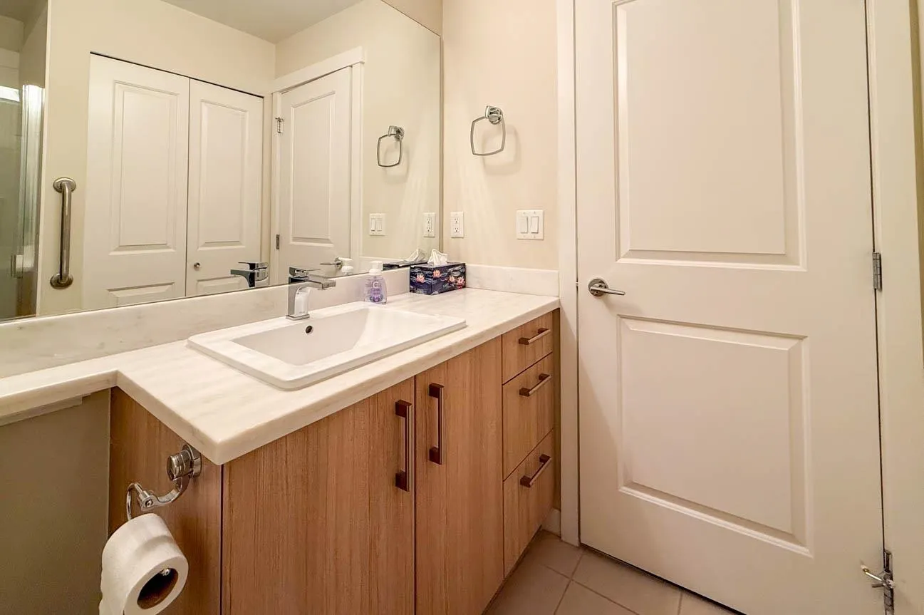 119 W 22nd #108