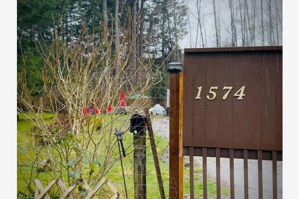 1574 Burton Road