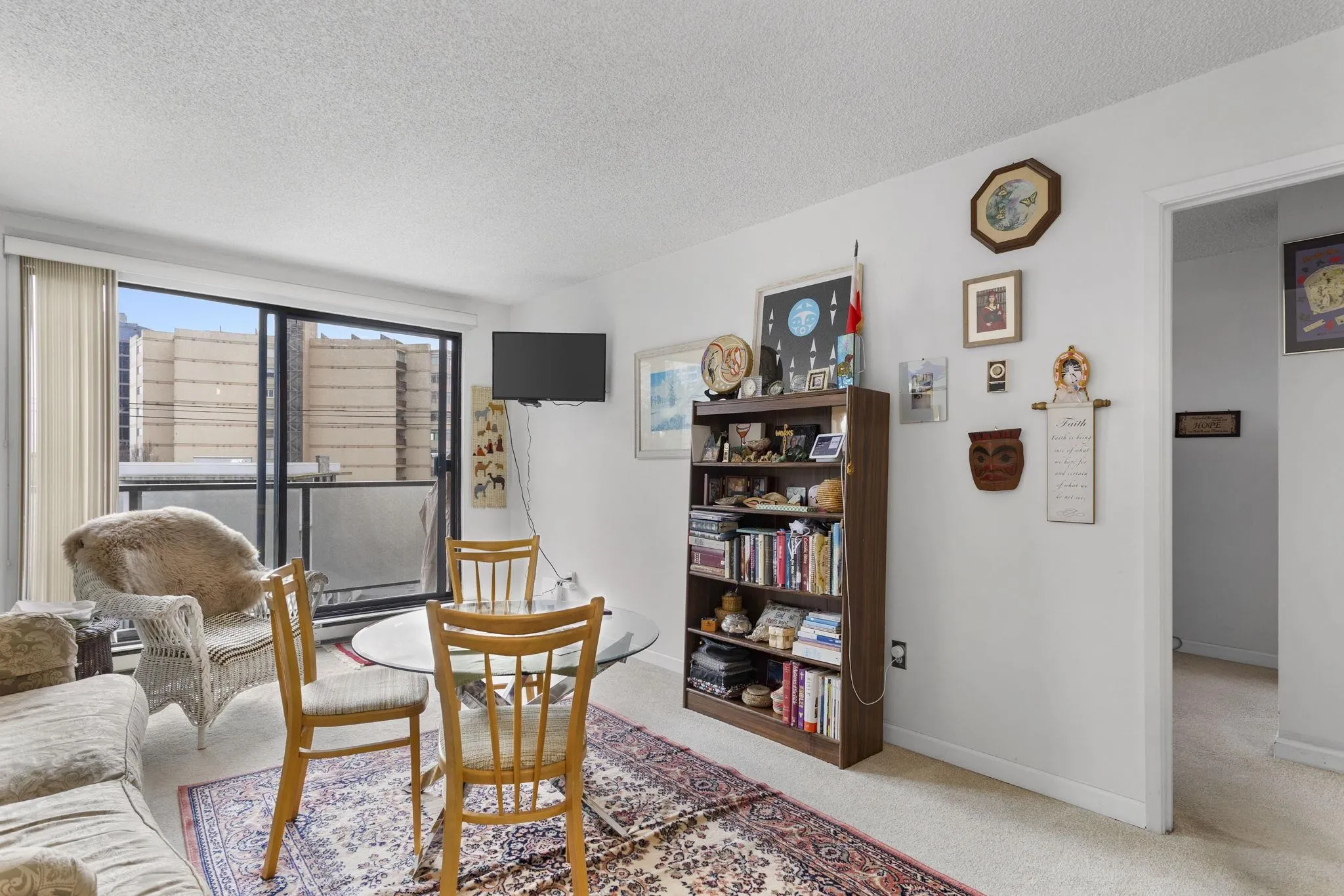 2119 Bellevue Avenue #403