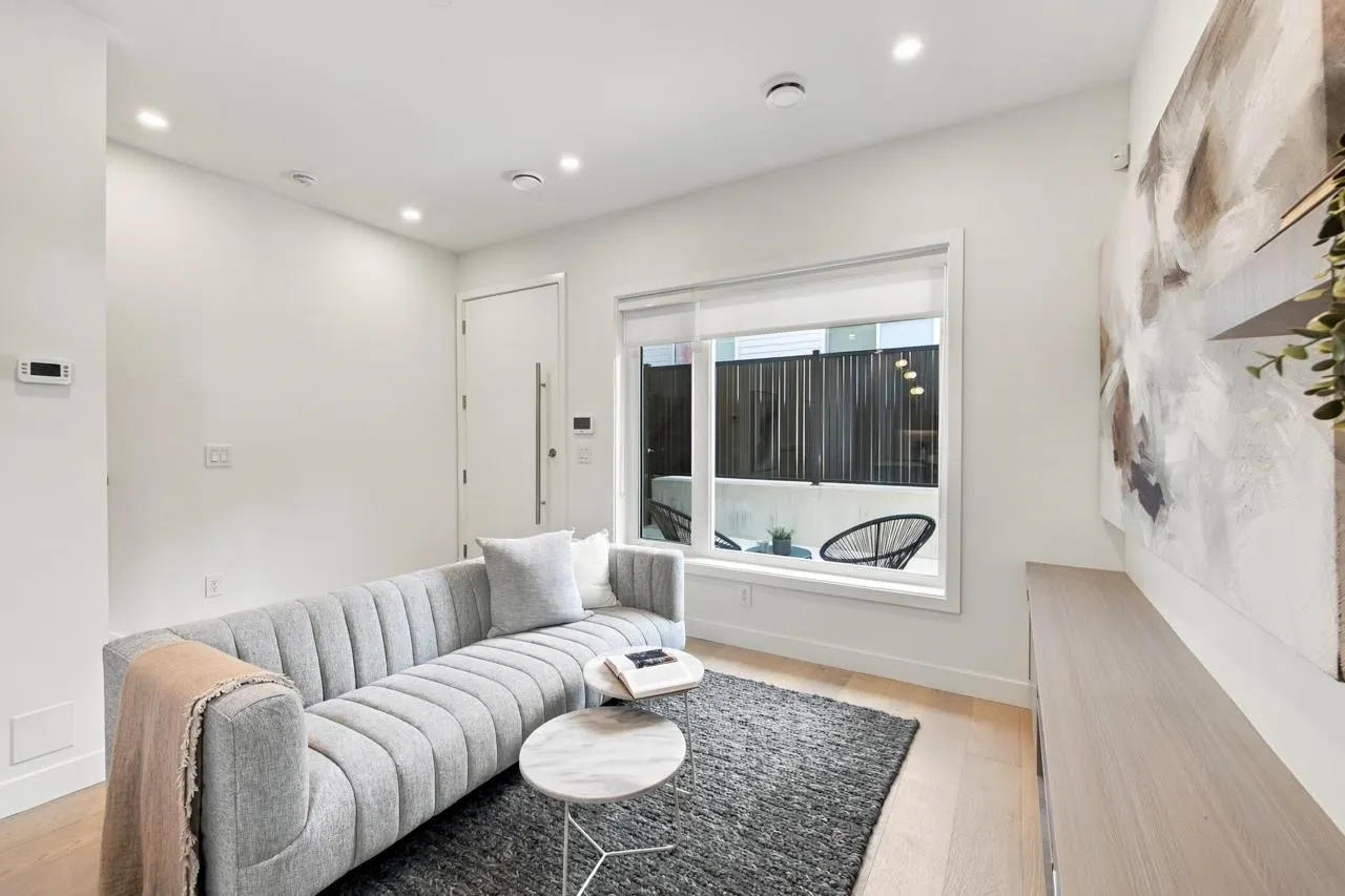 3183 Graveley Street #2