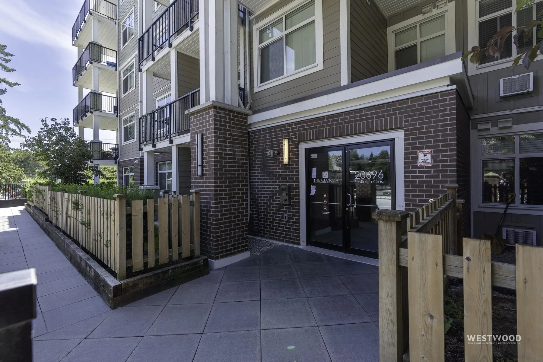 20696 Eastleigh Crescent #210