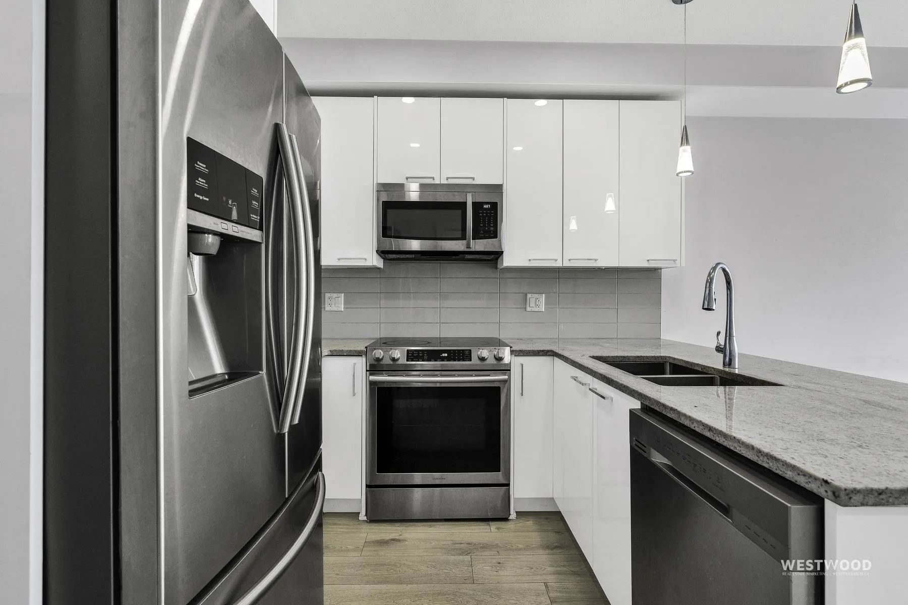 20696 Eastleigh Crescent #210