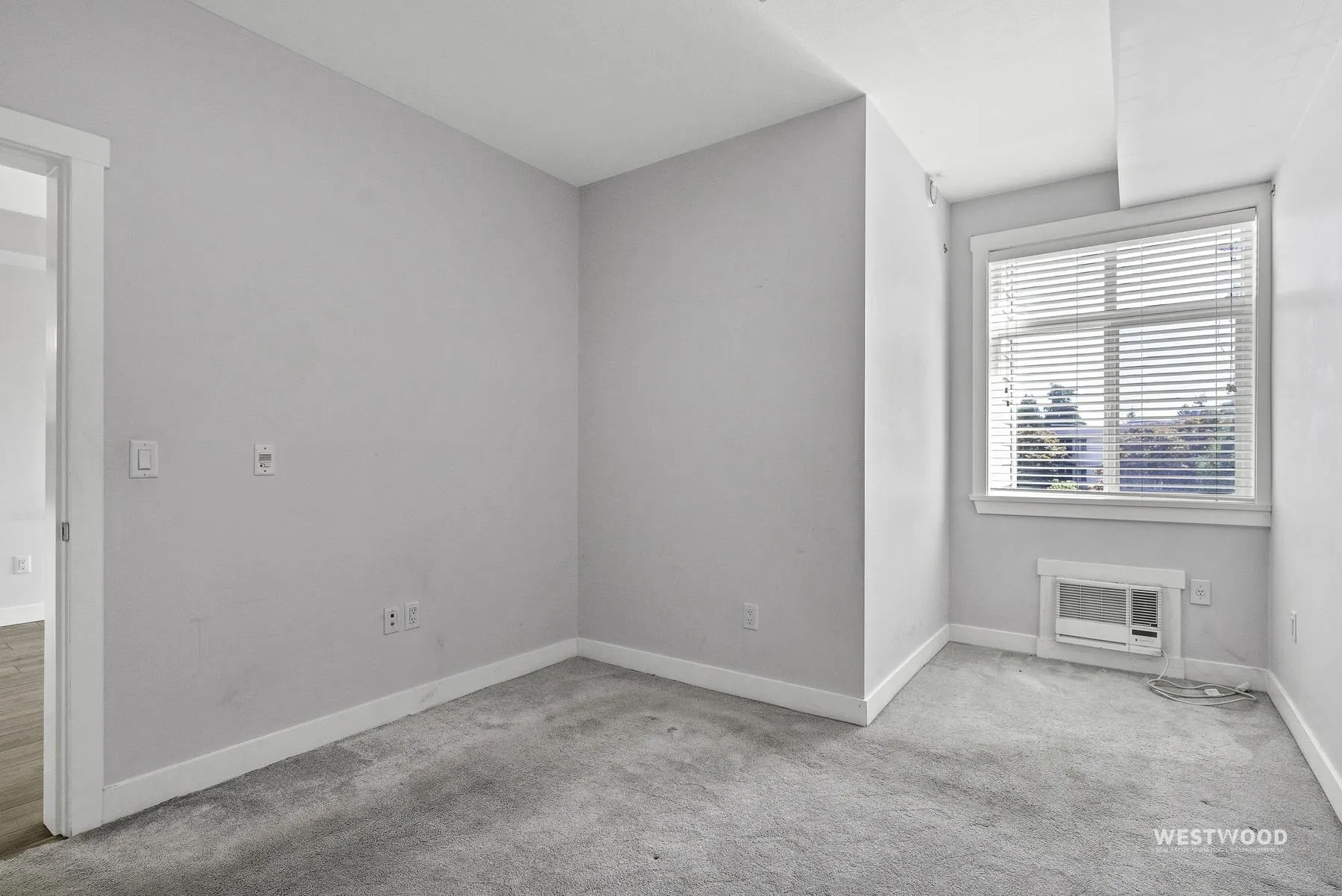 20696 Eastleigh Crescent #210