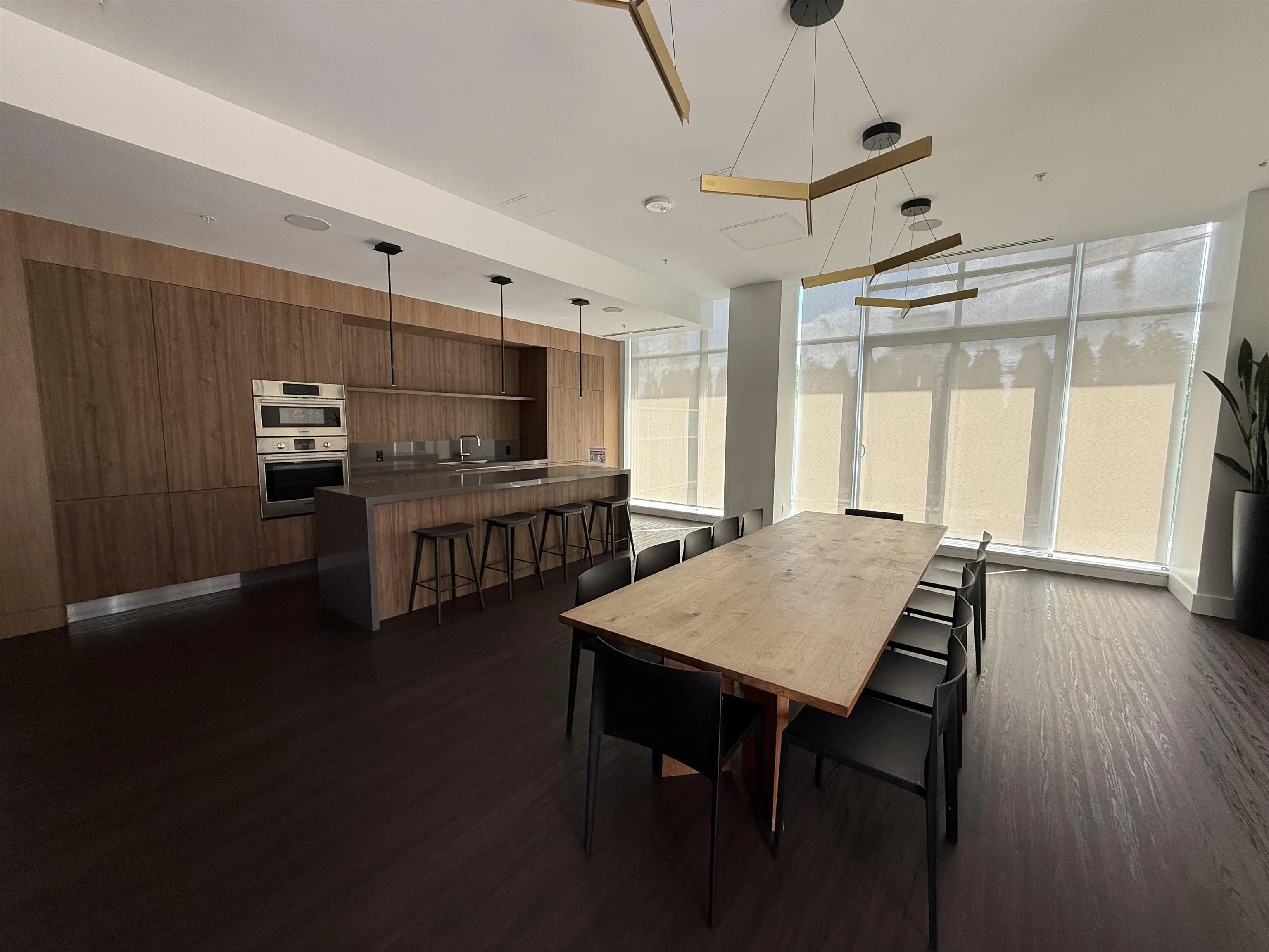 4650 Brentwood Boulevard #2302