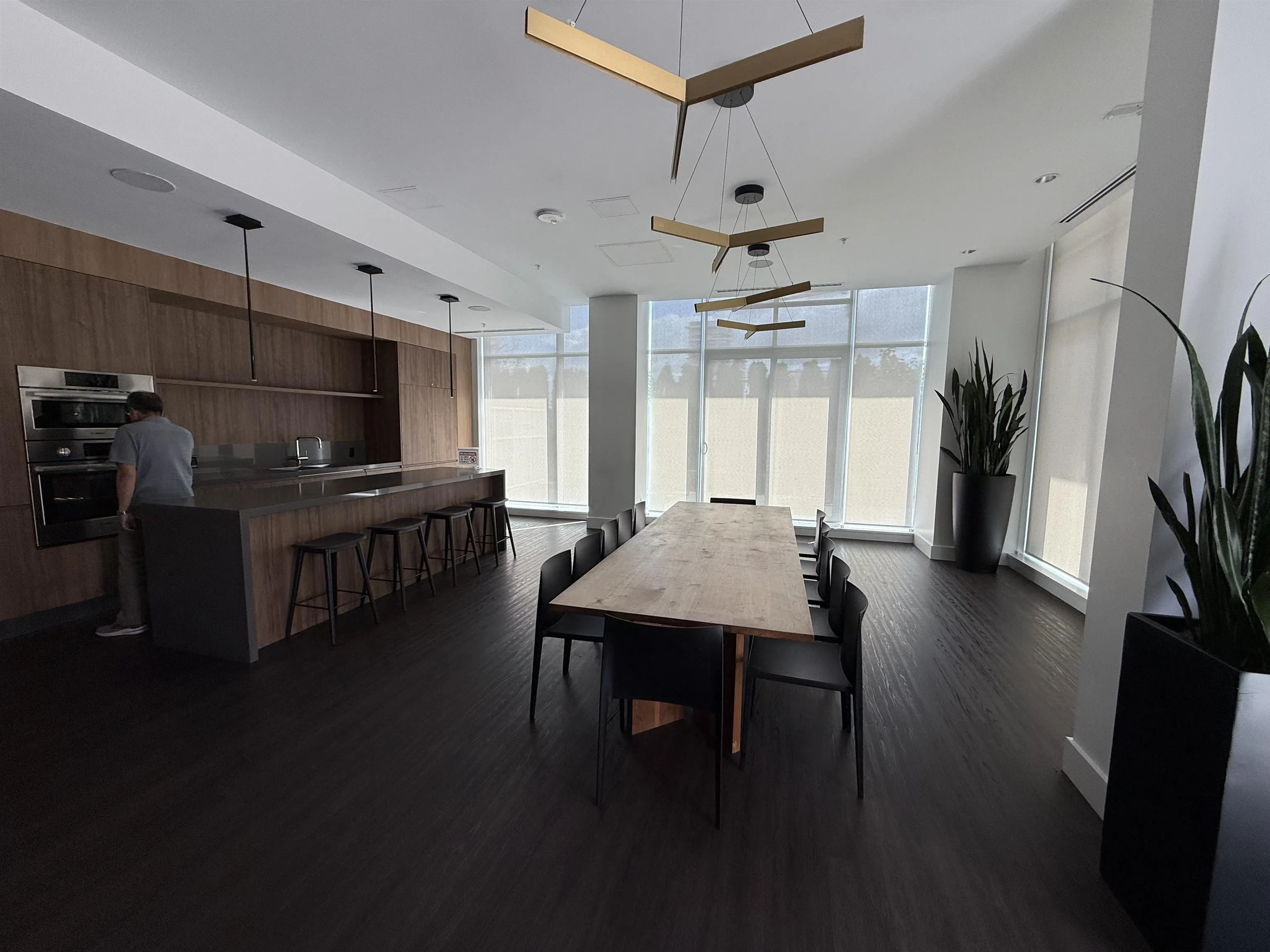 4650 Brentwood Boulevard #2302
