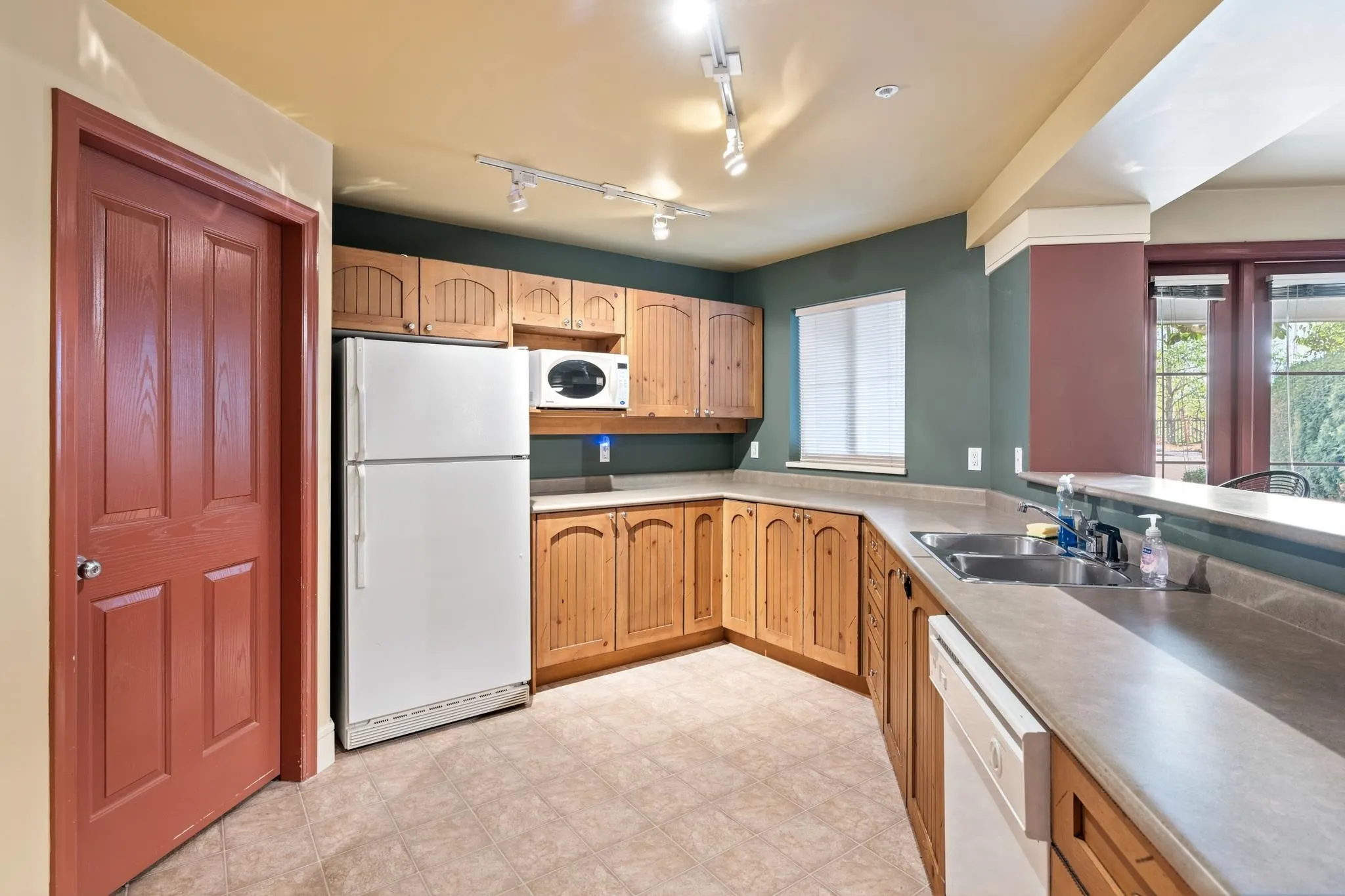 6336 197 Street #115