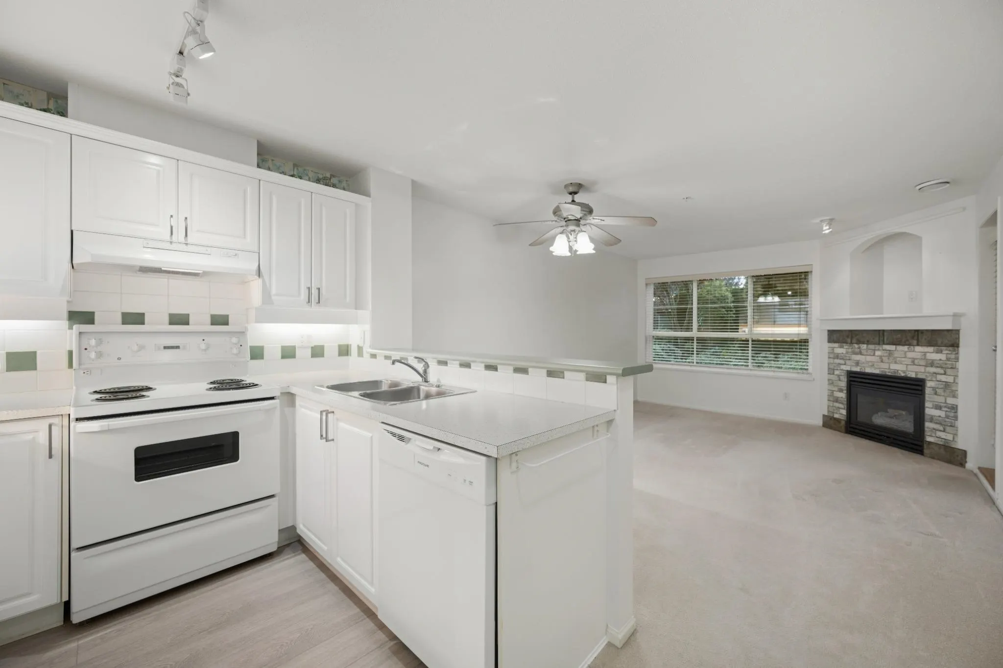 6336 197 Street #115