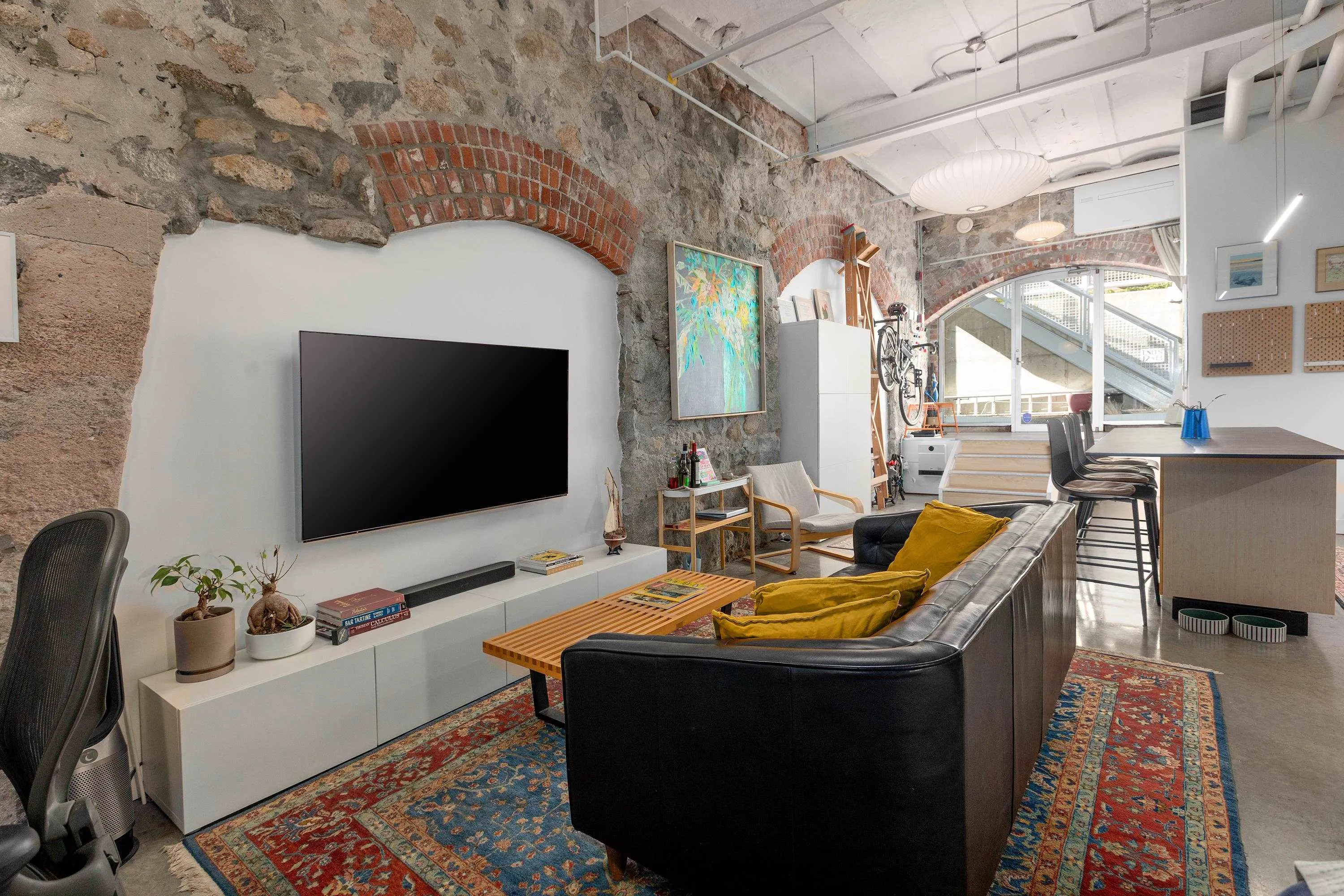 280 E 6th Avenue #4
