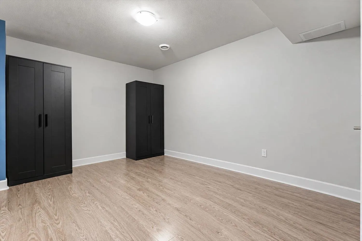 5470 Steelhead Lane