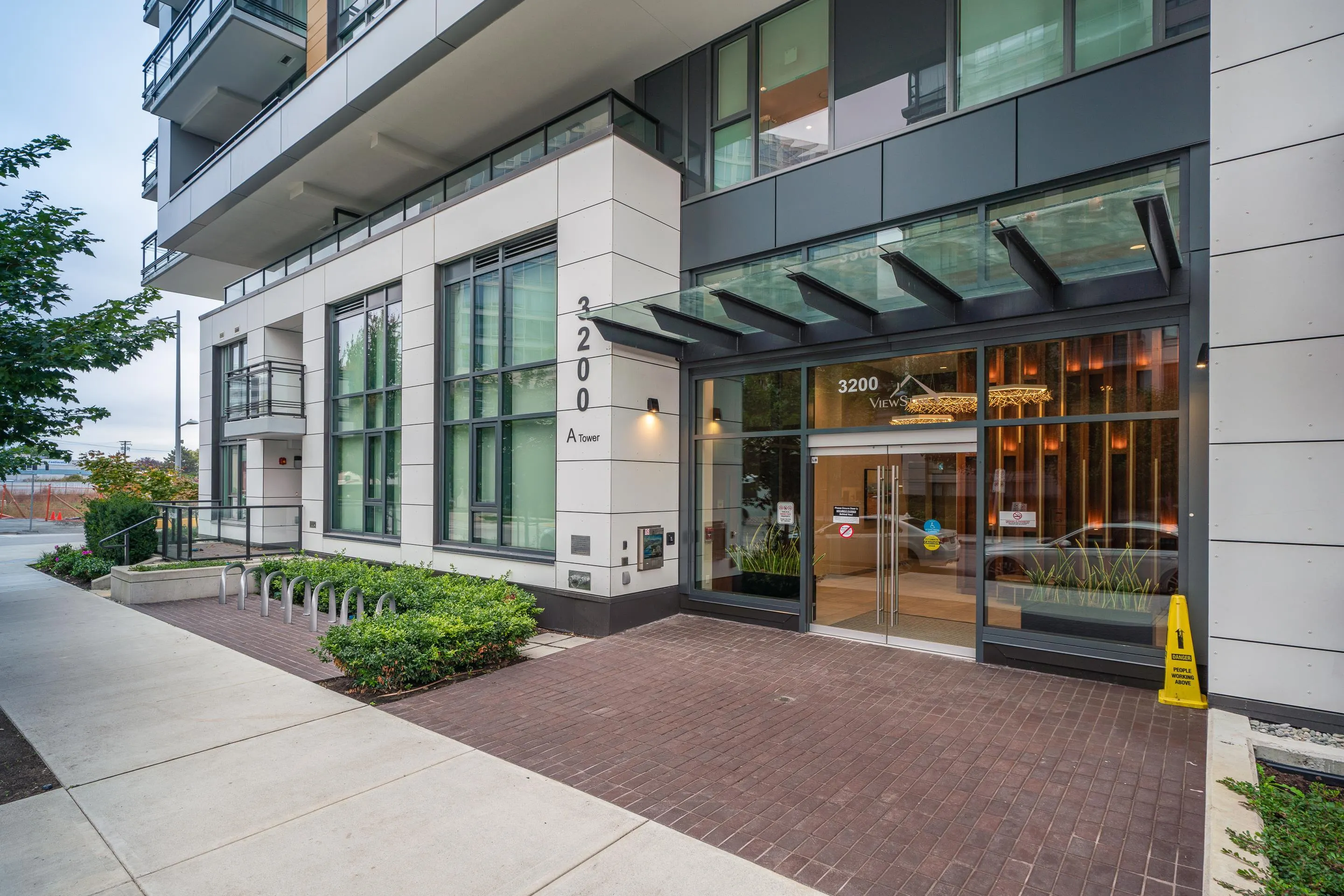 3200 Corvette Way #702