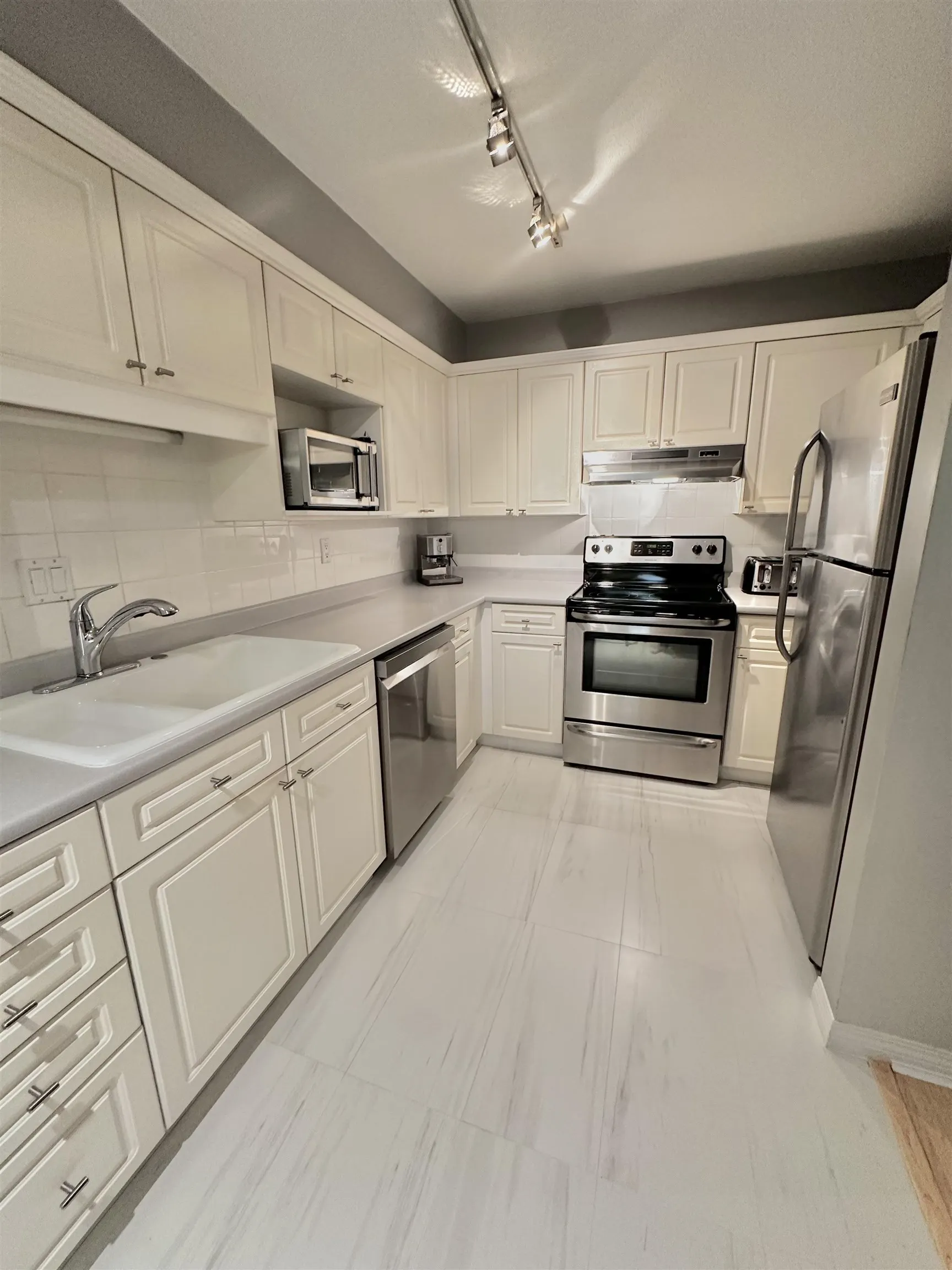 1523 Bowser Avenue #107