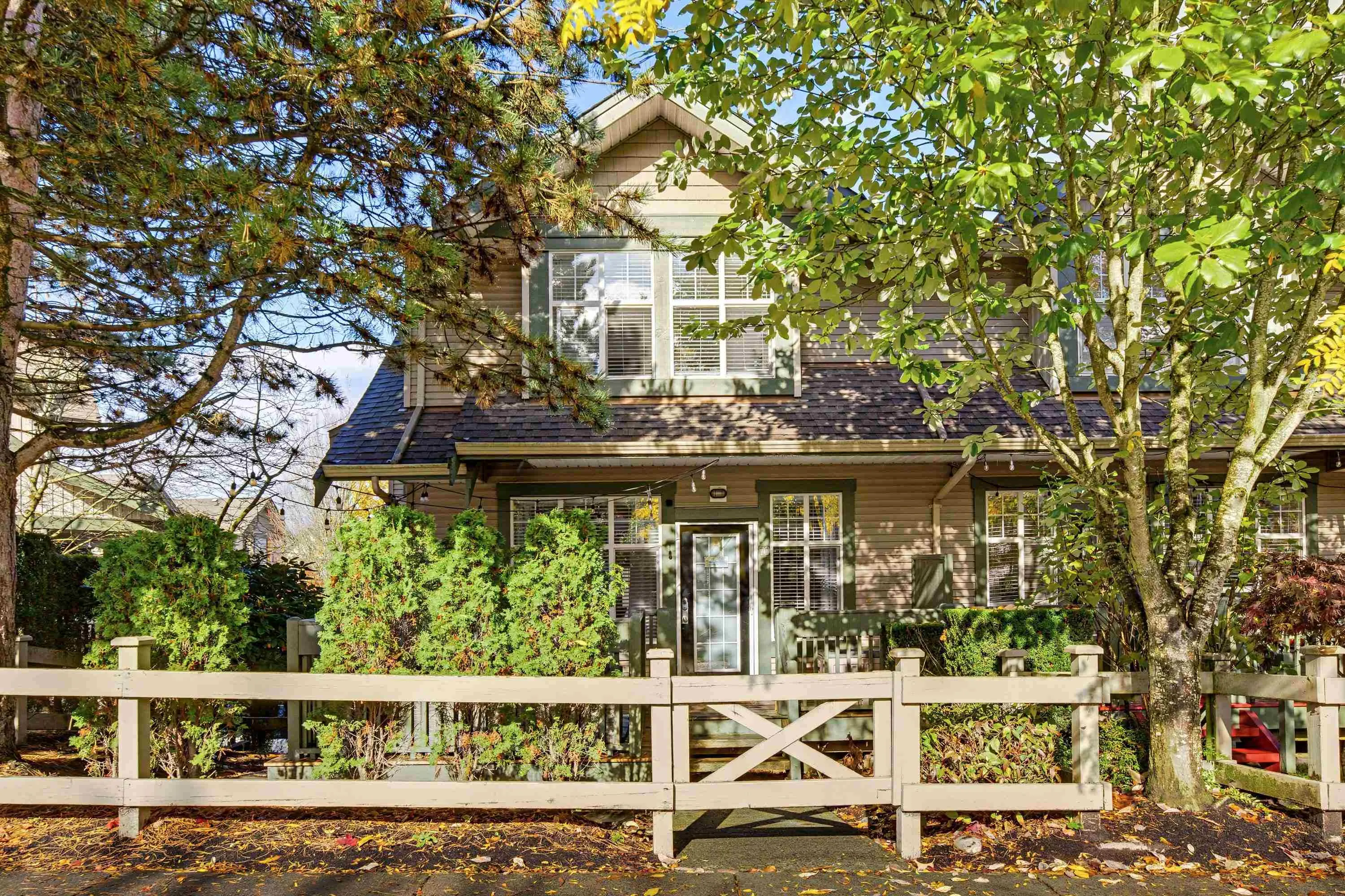 6050 166 Street #70