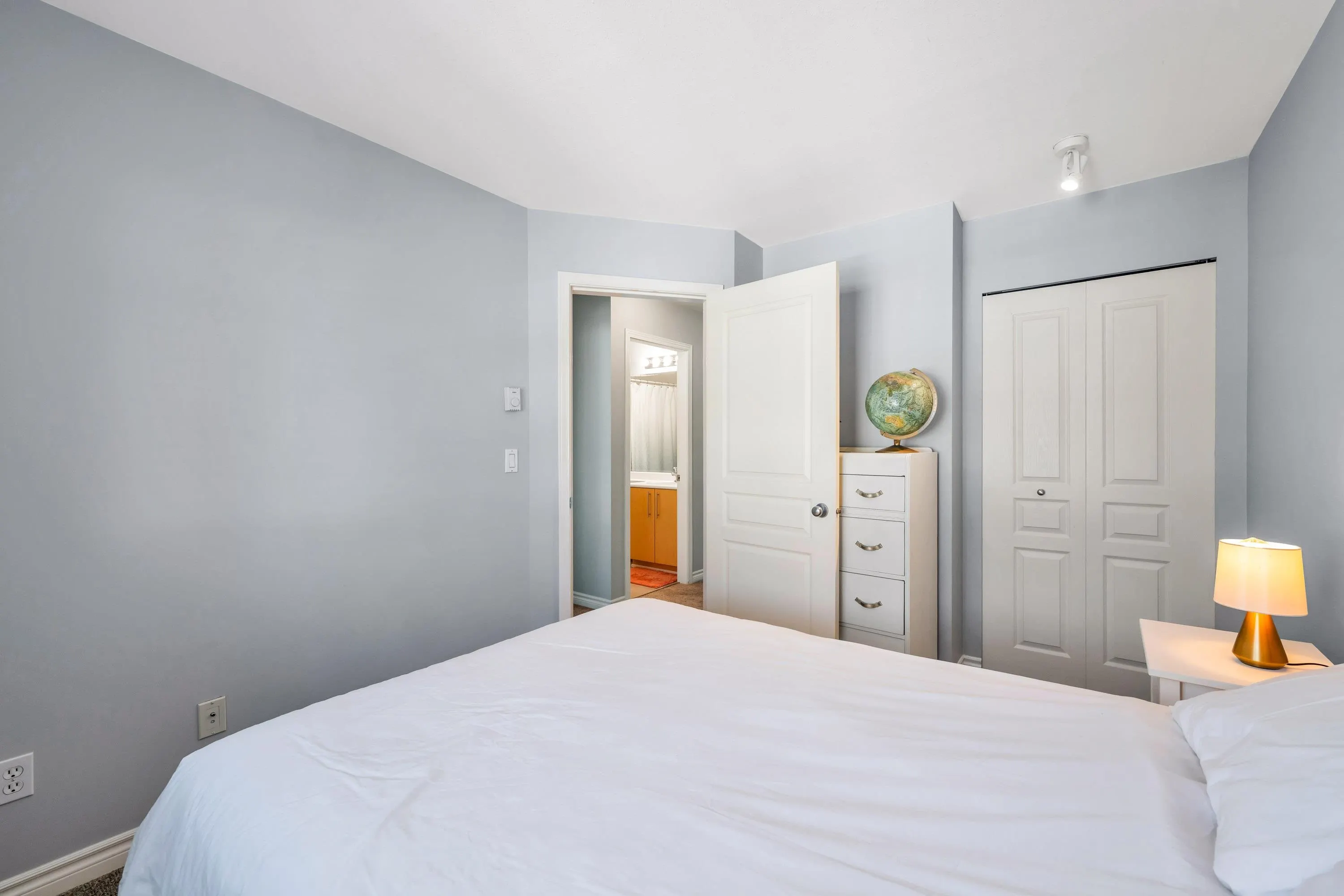 6050 166 Street #70