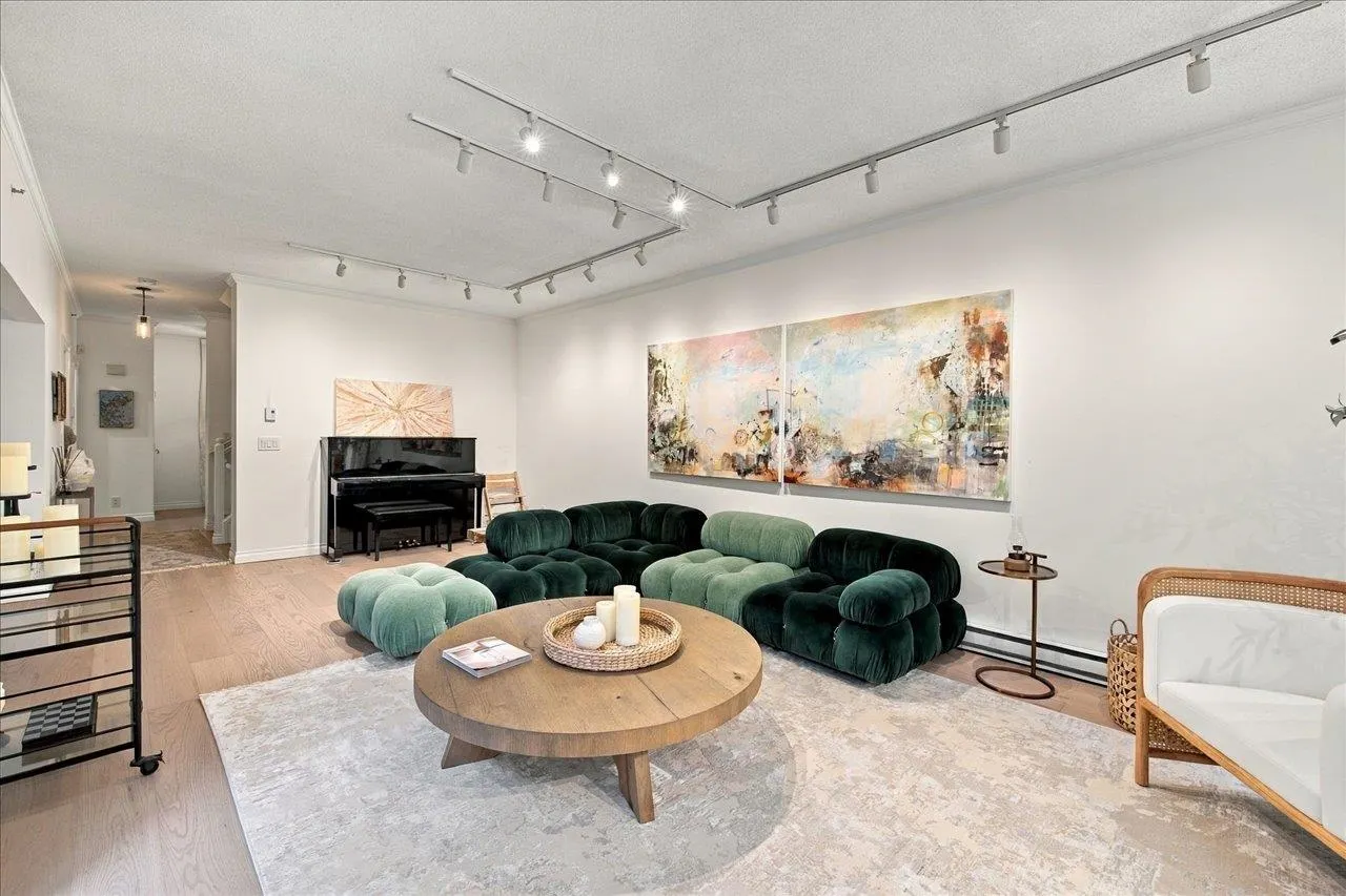 362 Taylor Way