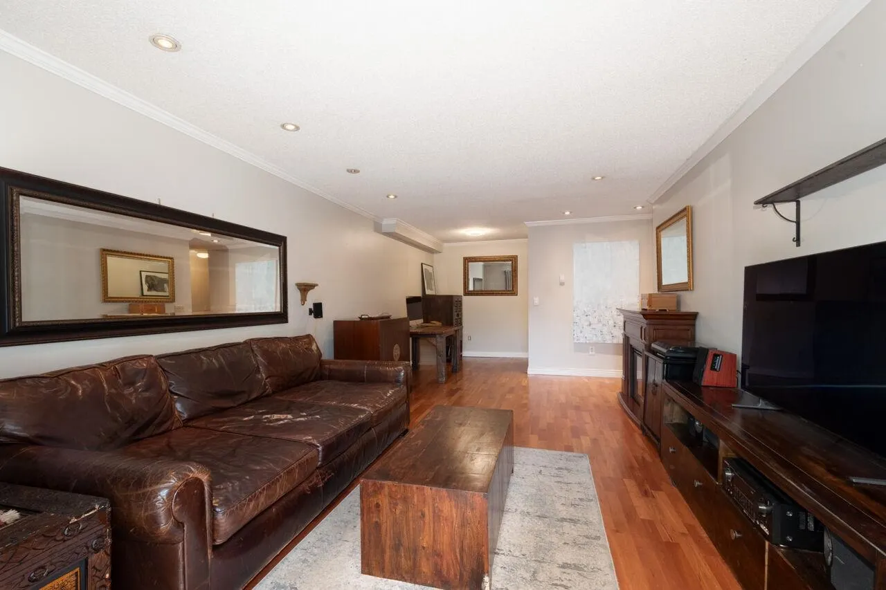 2250 Oxford Street #112