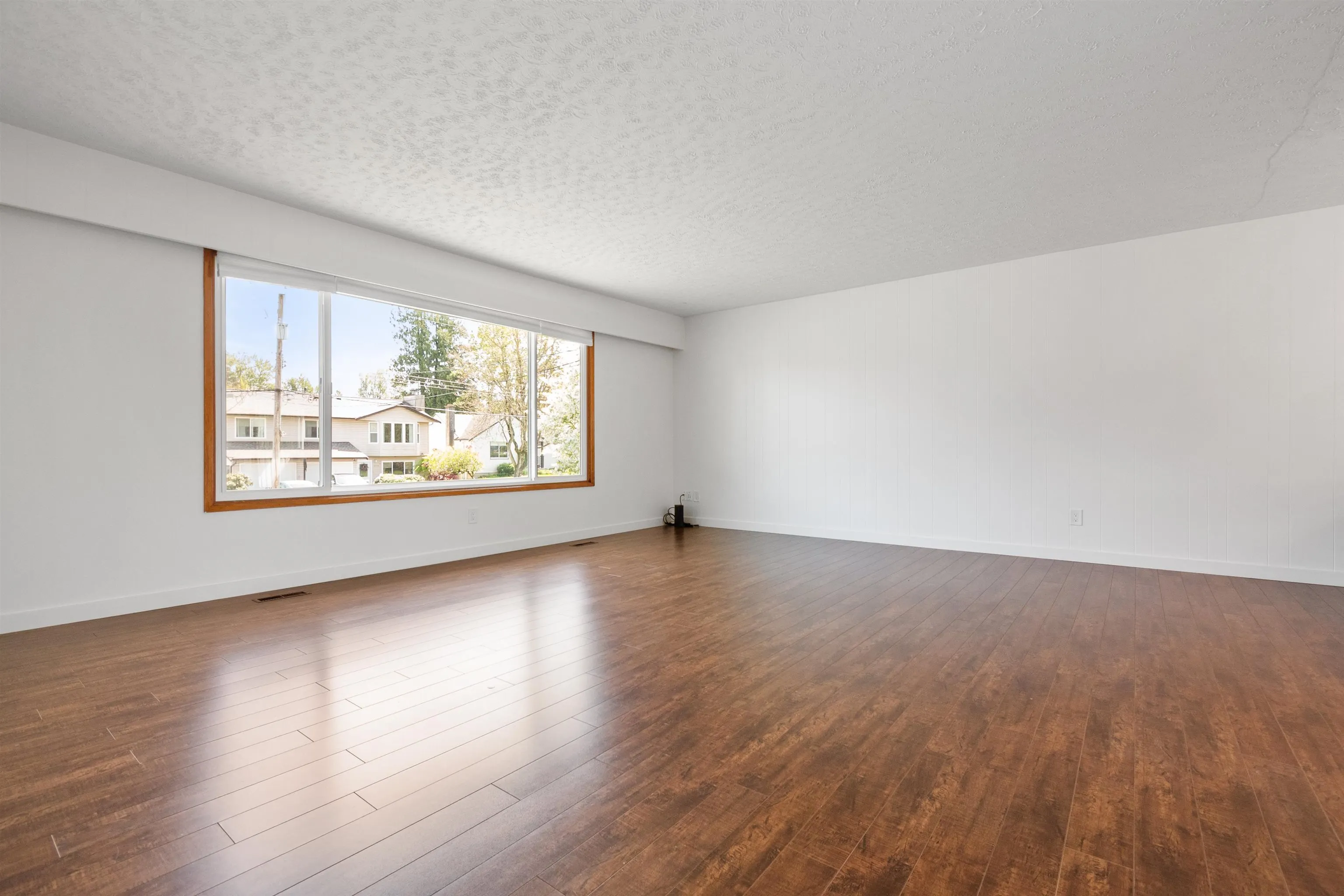 8783 Bellevue Drive