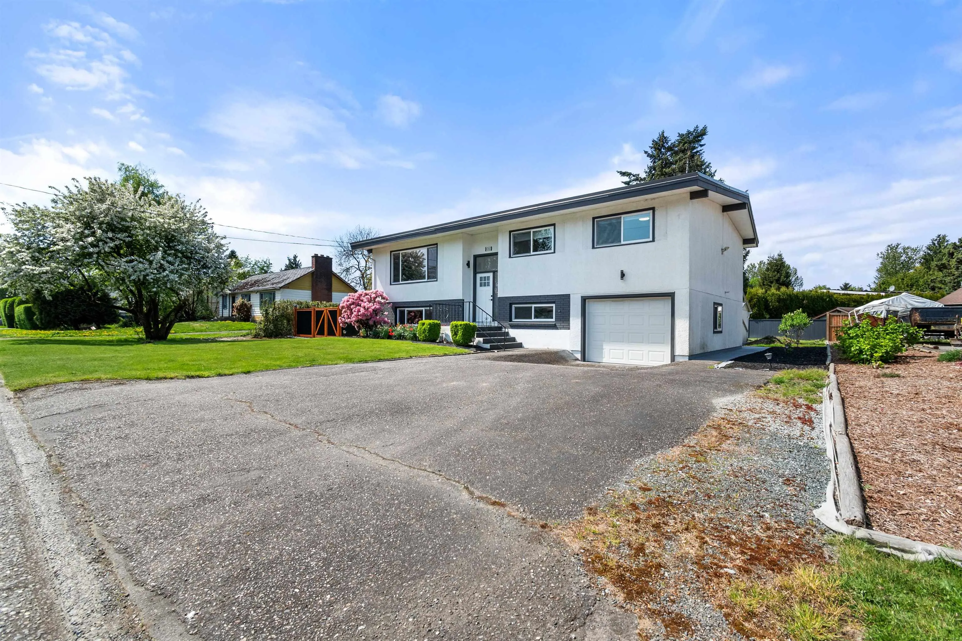 8783 Bellevue Drive