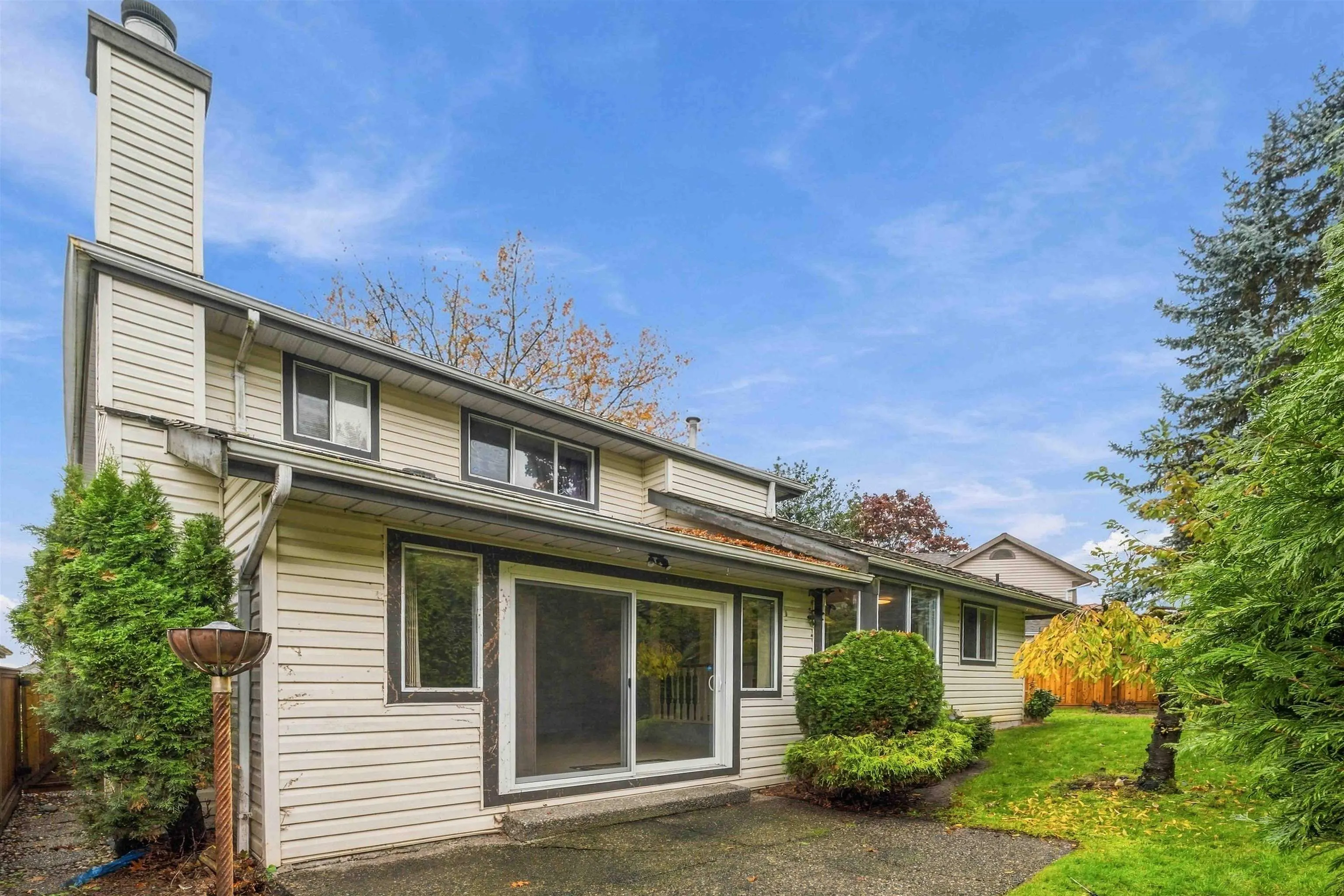 953 Captain Court