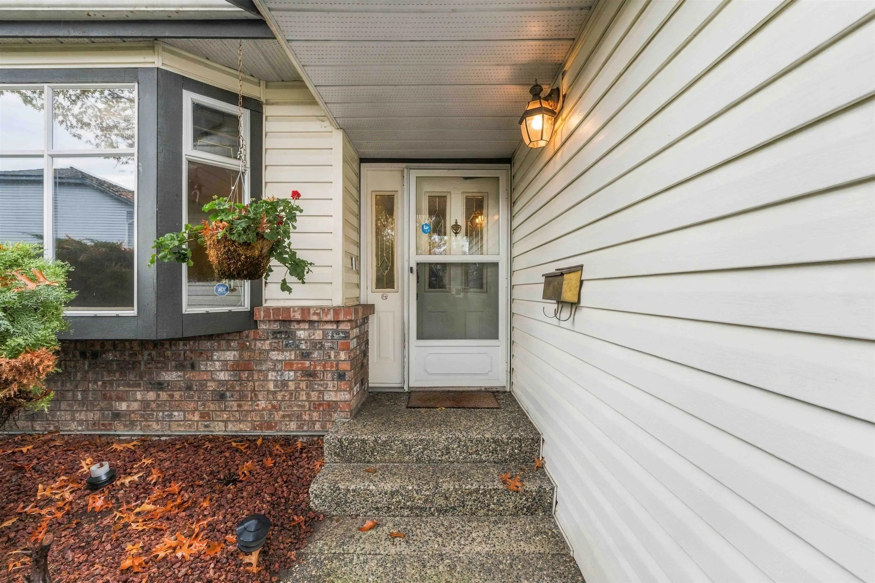 953 Captain Court