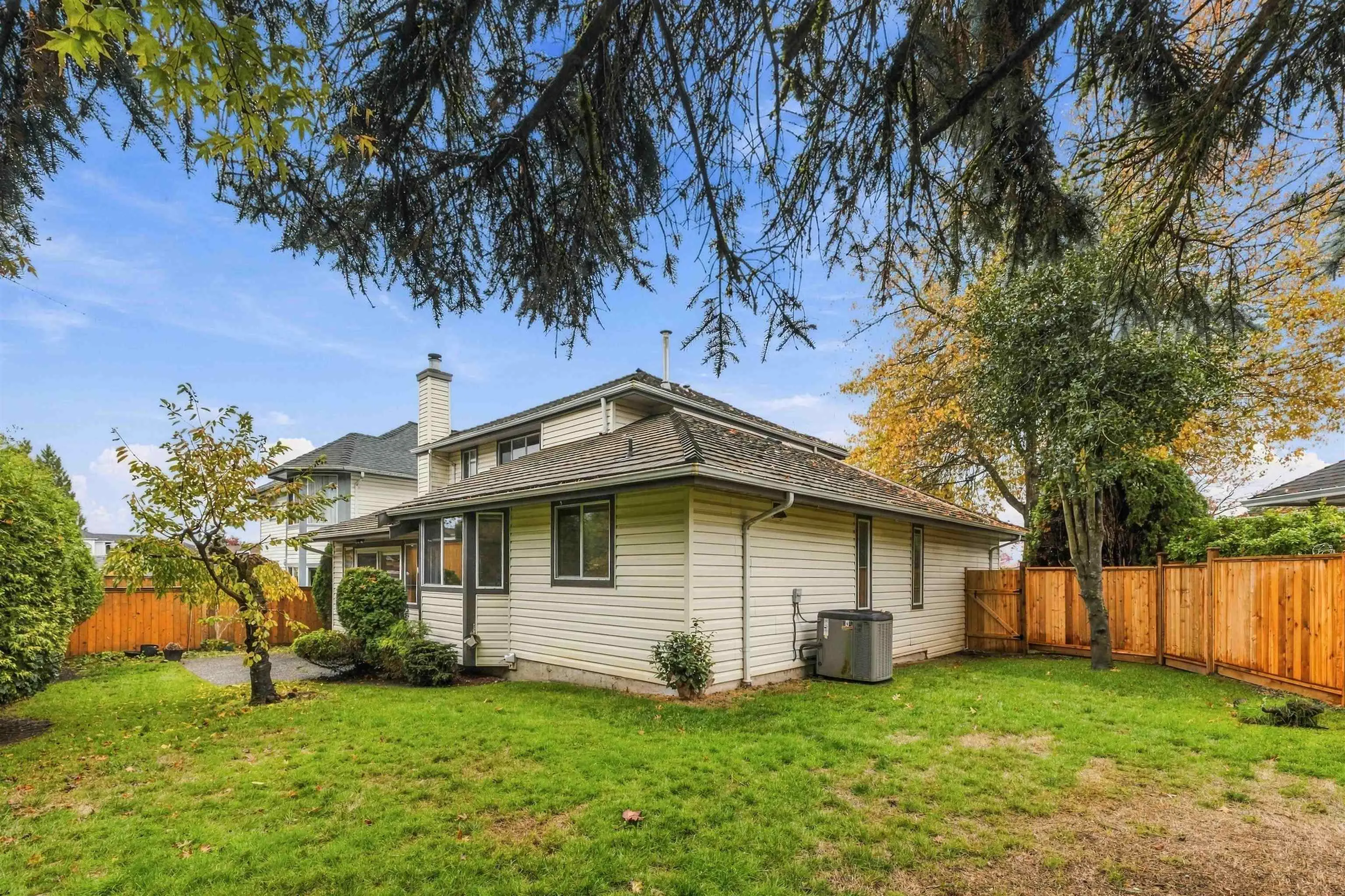 953 Captain Court
