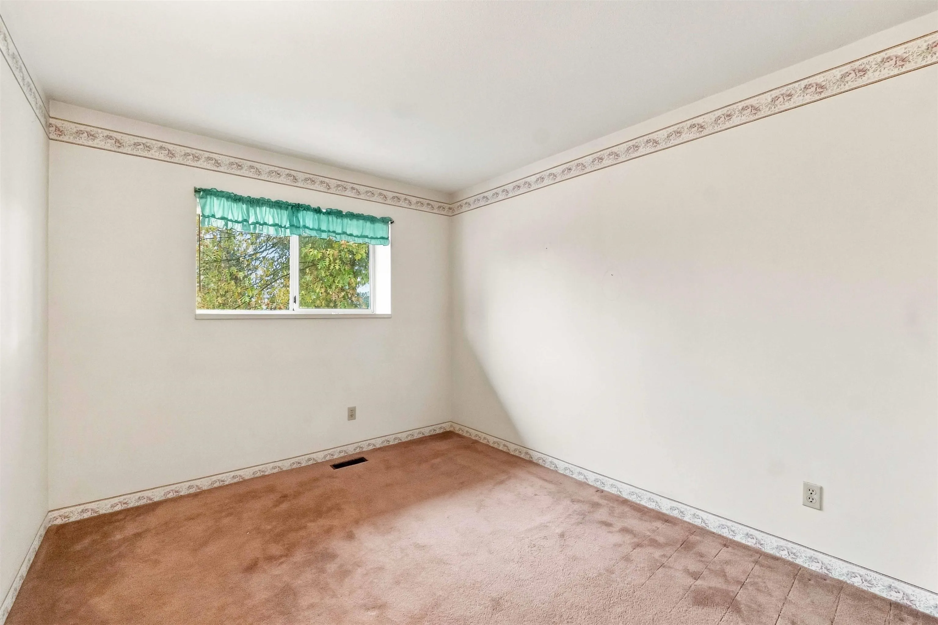 953 Captain Court