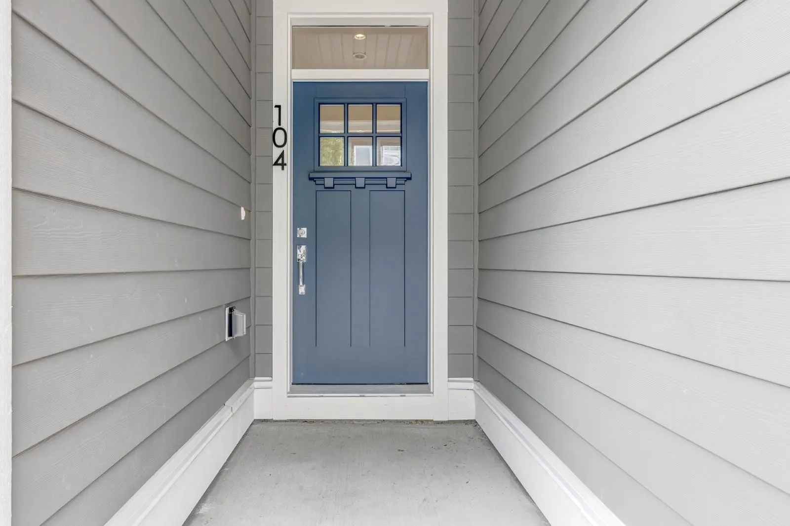 3421 Queenston Avenue #104