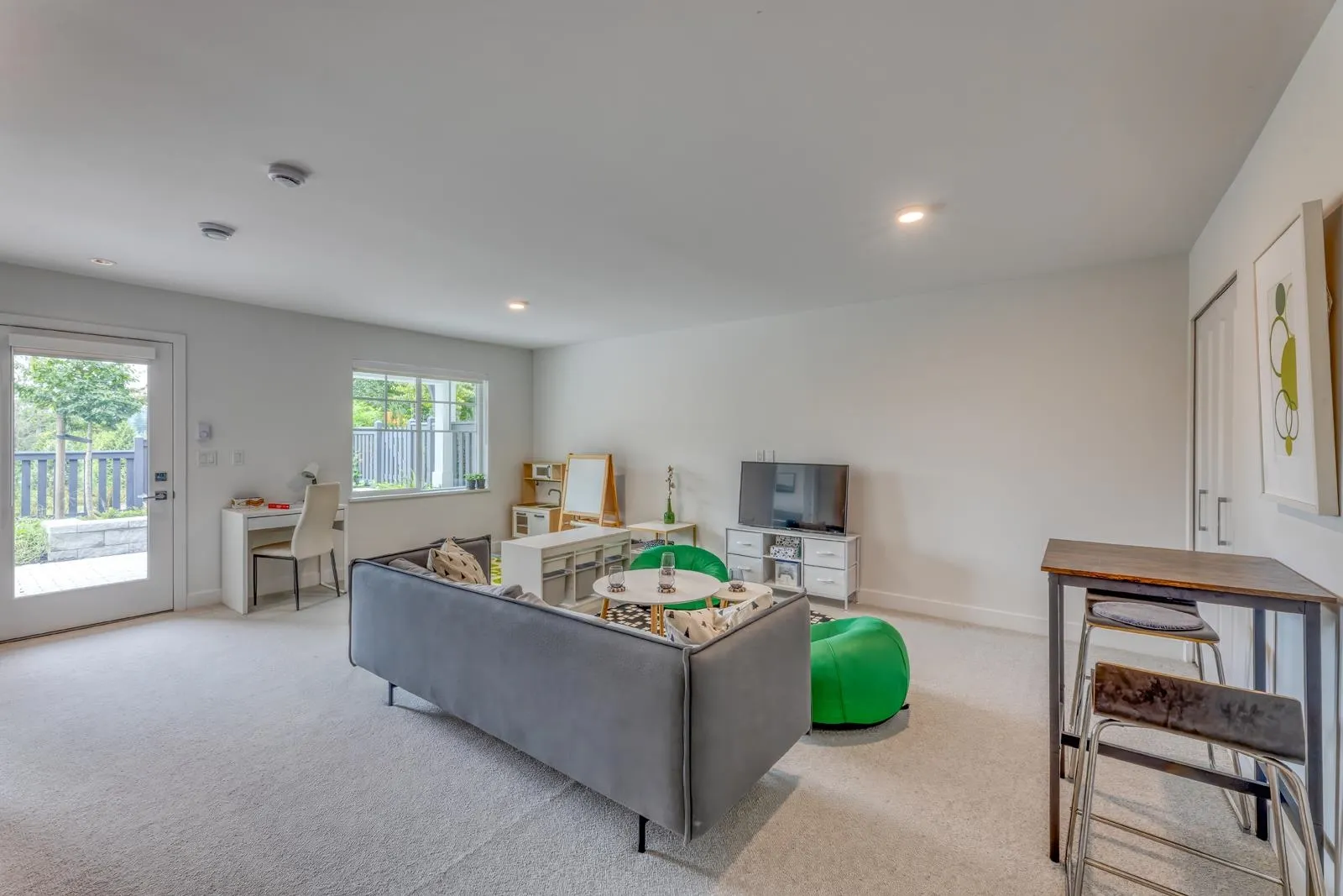3421 Queenston Avenue #104