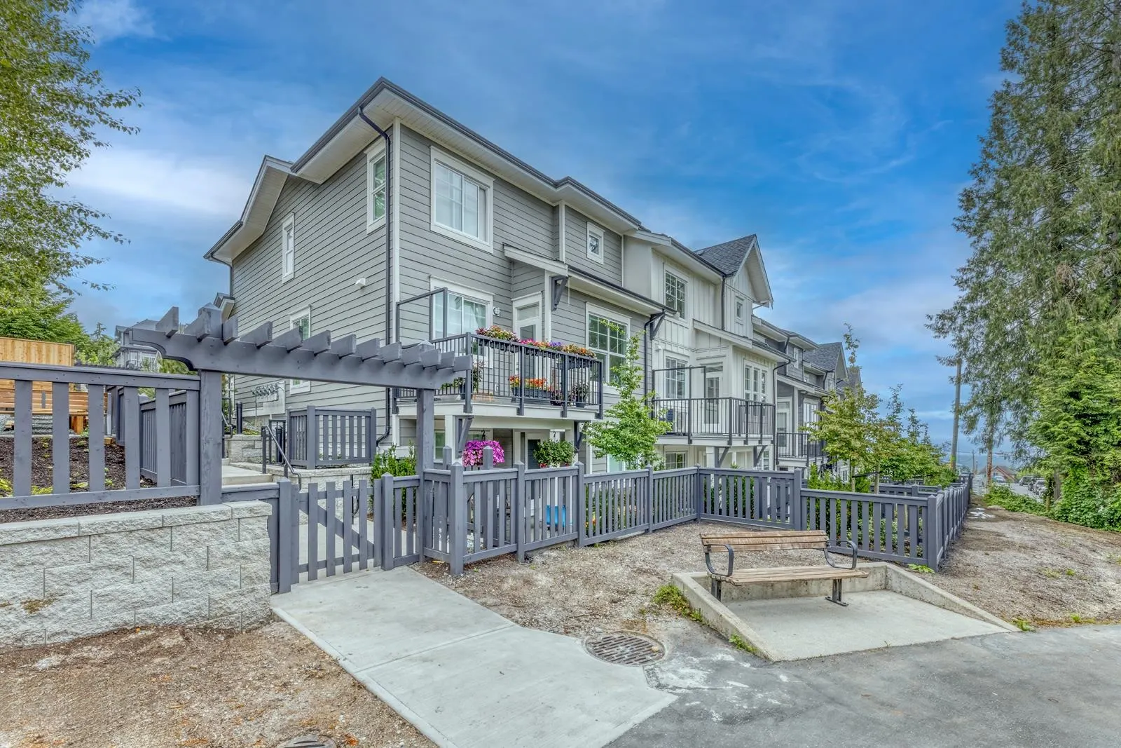3421 Queenston Avenue #104
