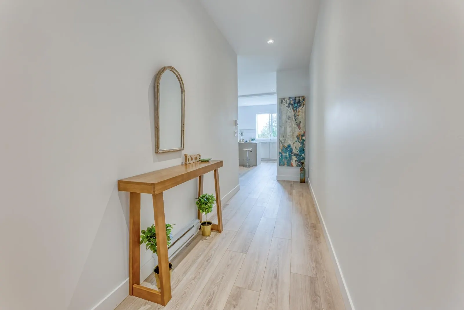 3421 Queenston Avenue #104