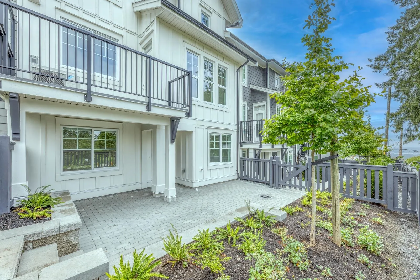 3421 Queenston Avenue #104