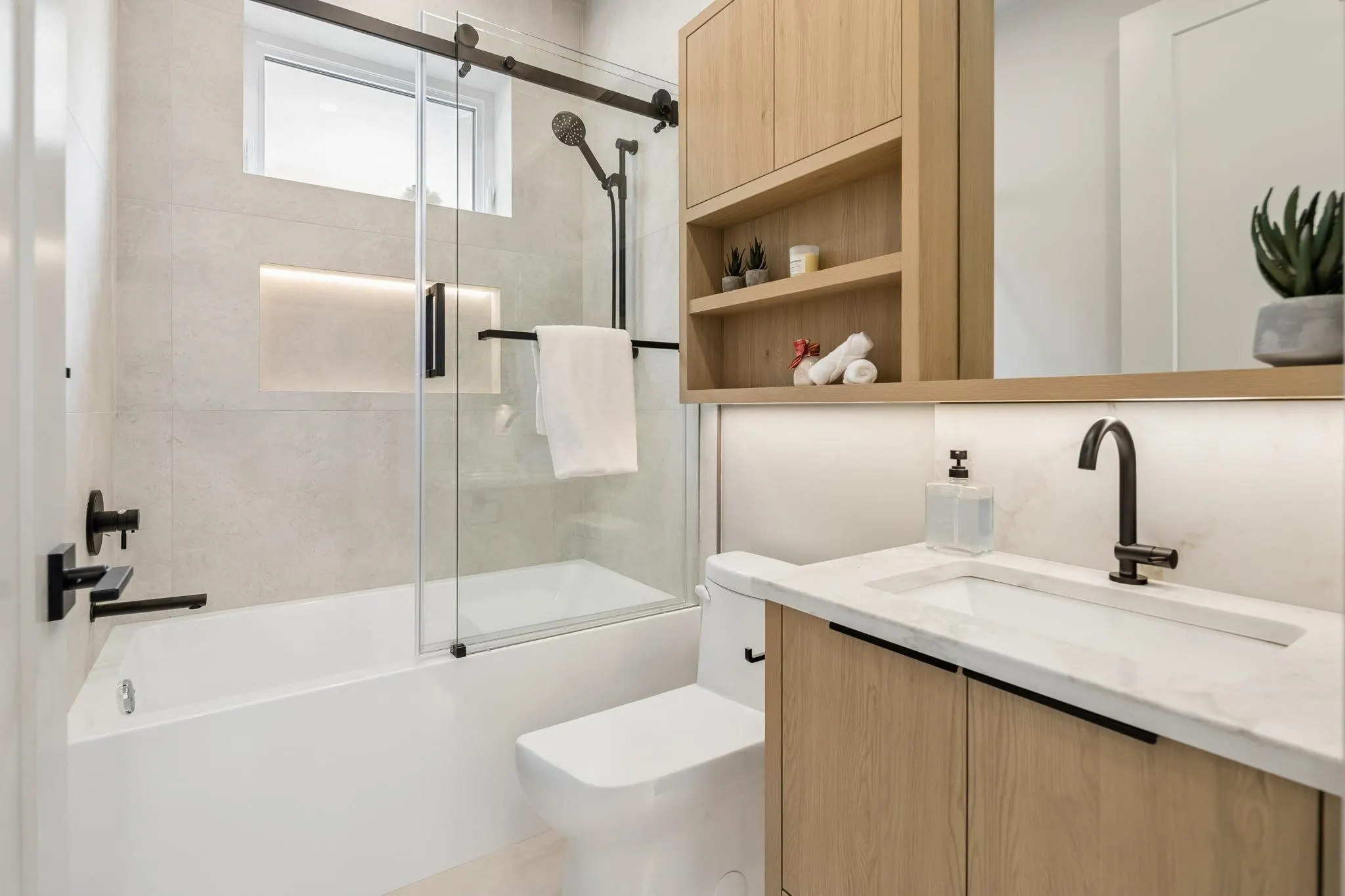 932 W 57th Street