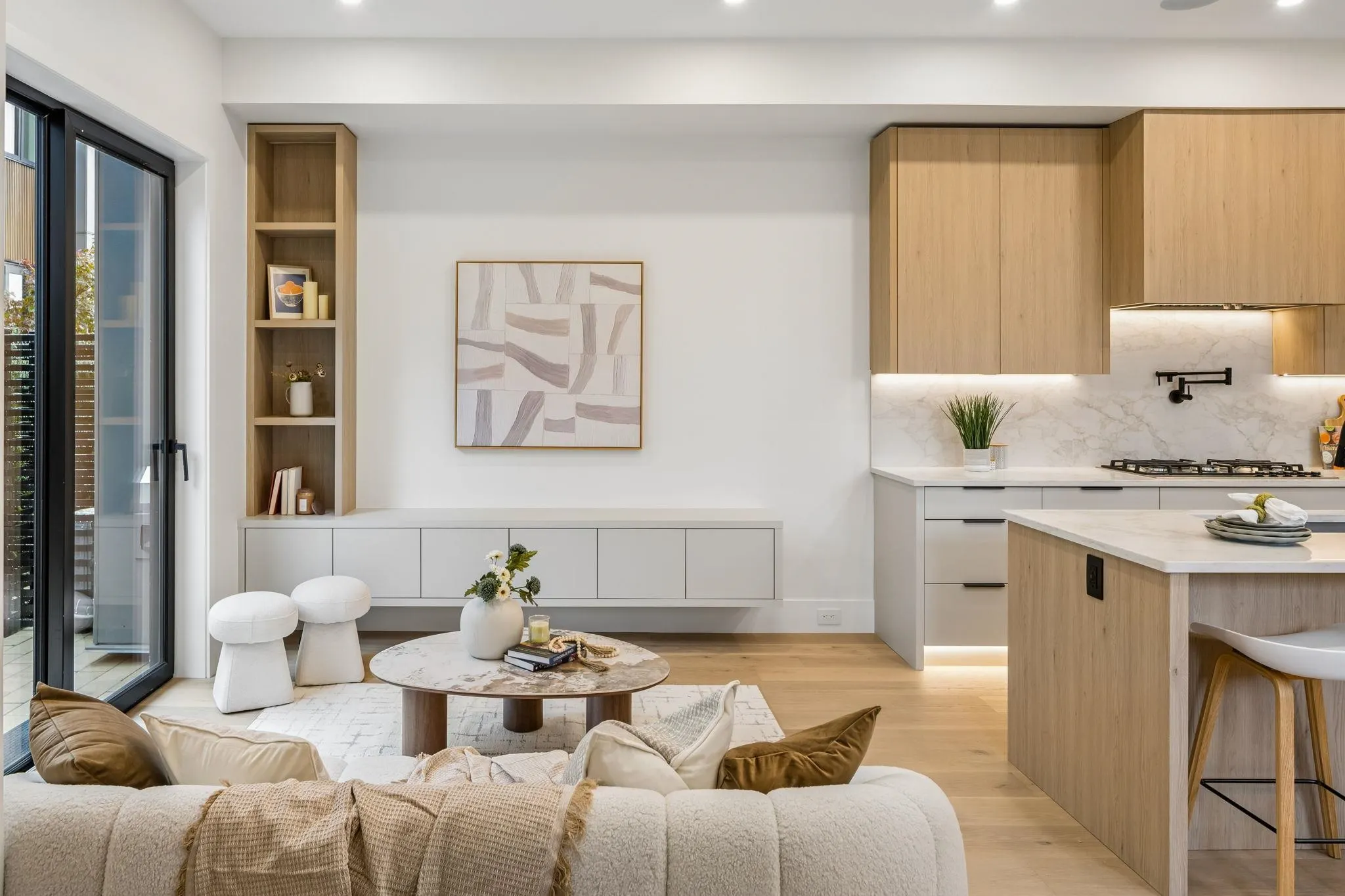 932 W 57th Street