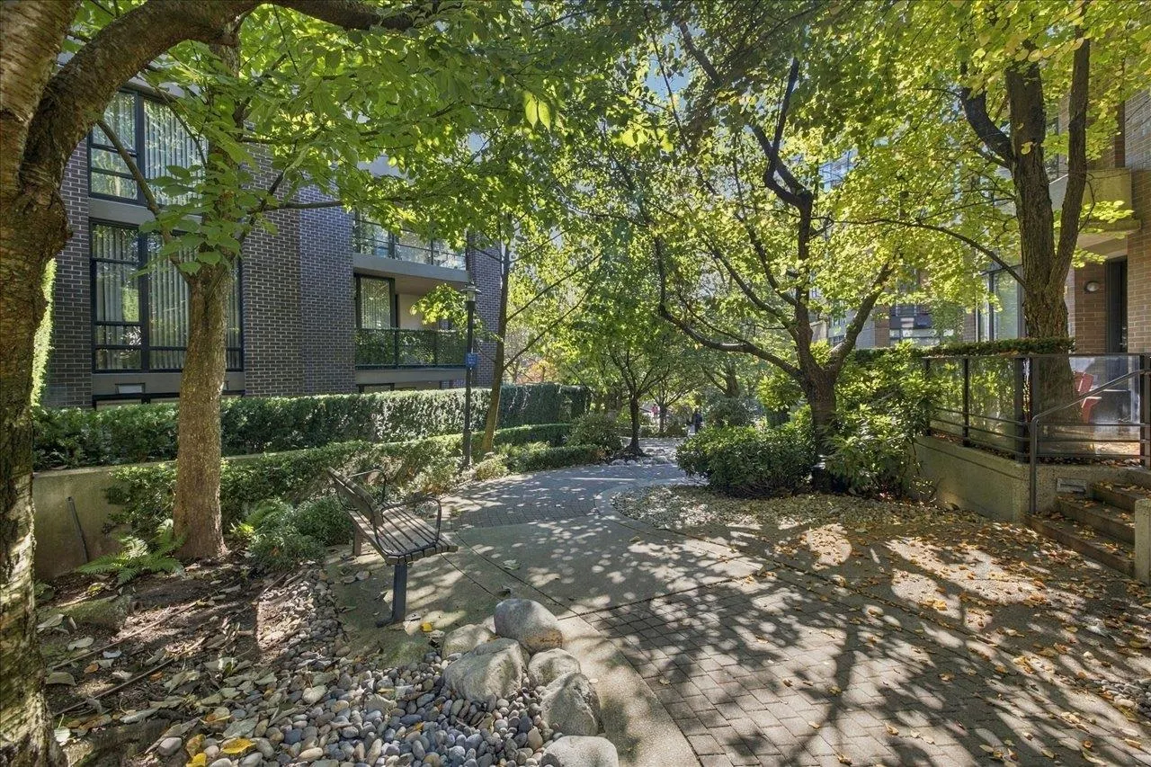 151 W 2nd Street #1803