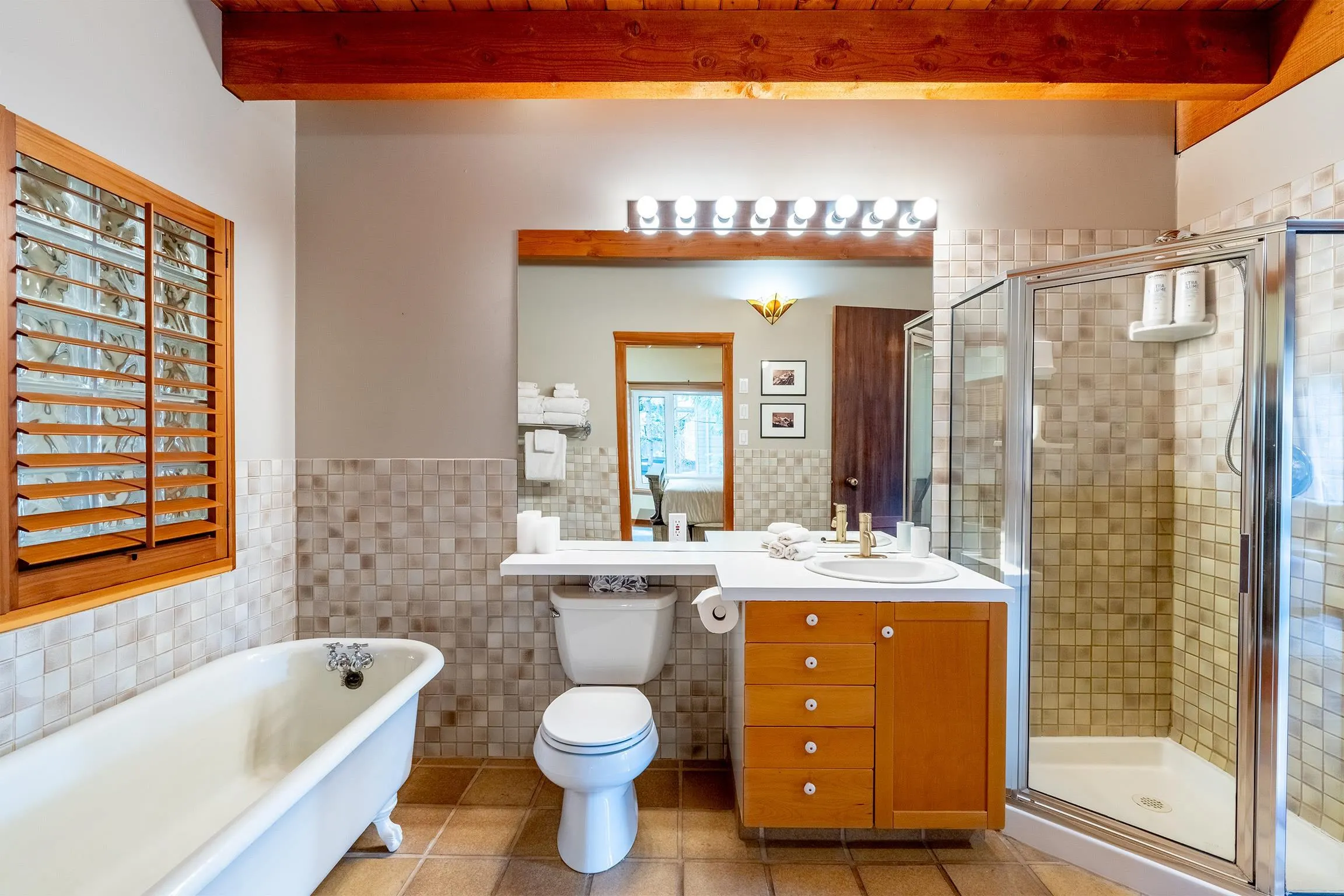 8593 Drifter Way