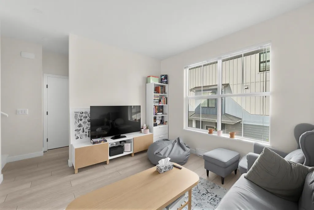 488 Furness Street #56
