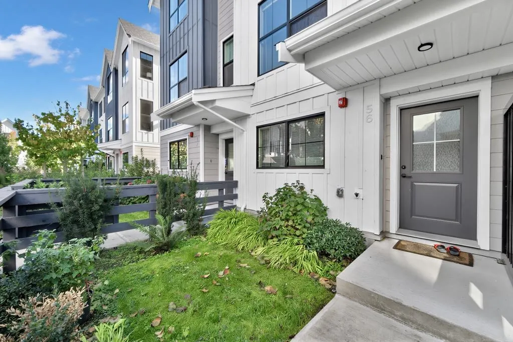 488 Furness Street #56
