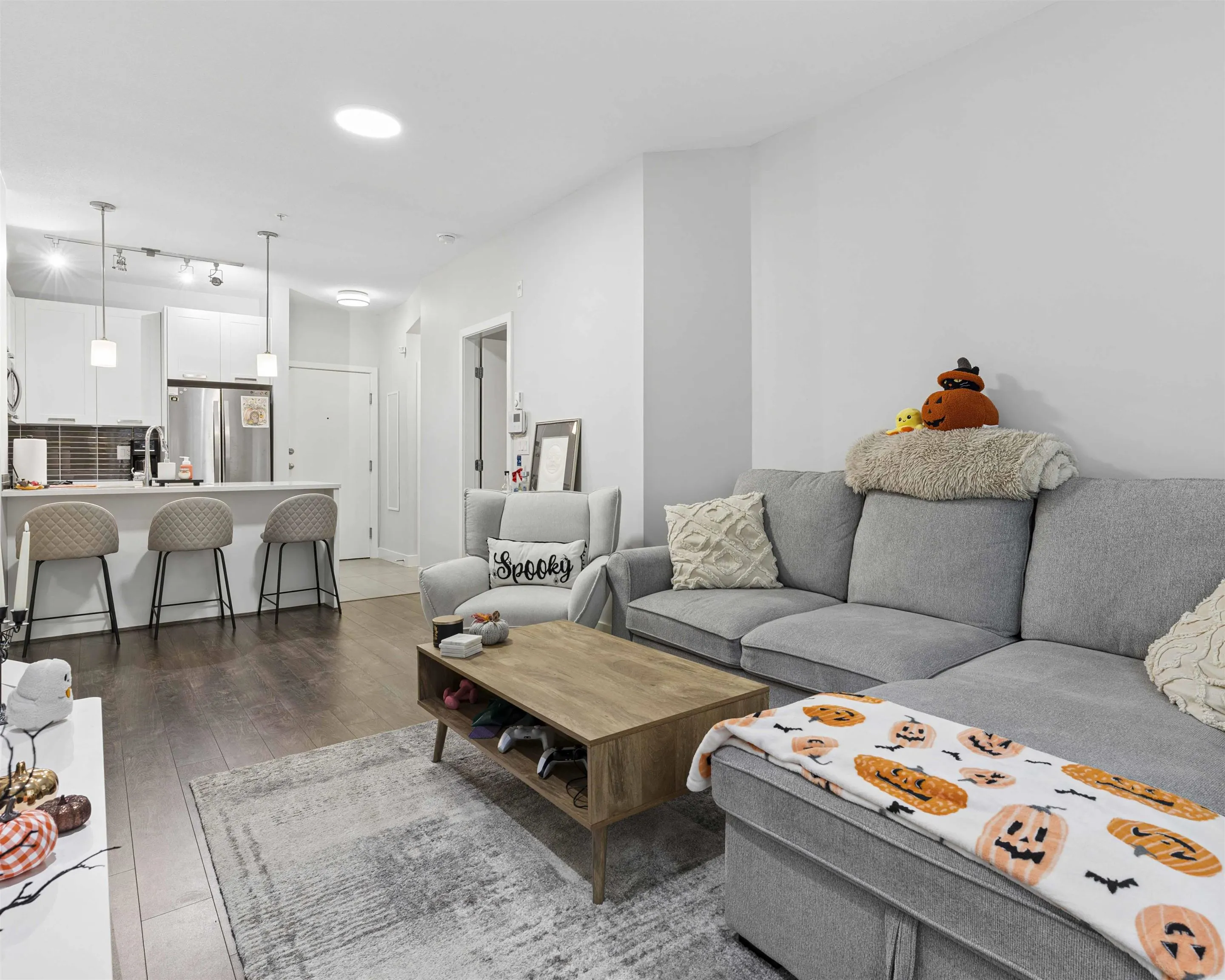 10477 154 Street #102