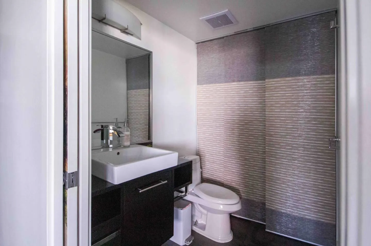 188 Keefer Place #3505