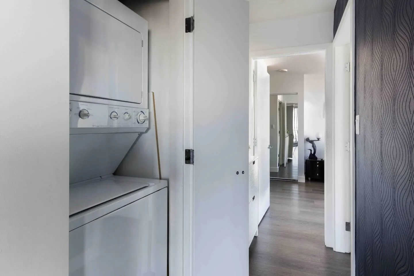 188 Keefer Place #3505