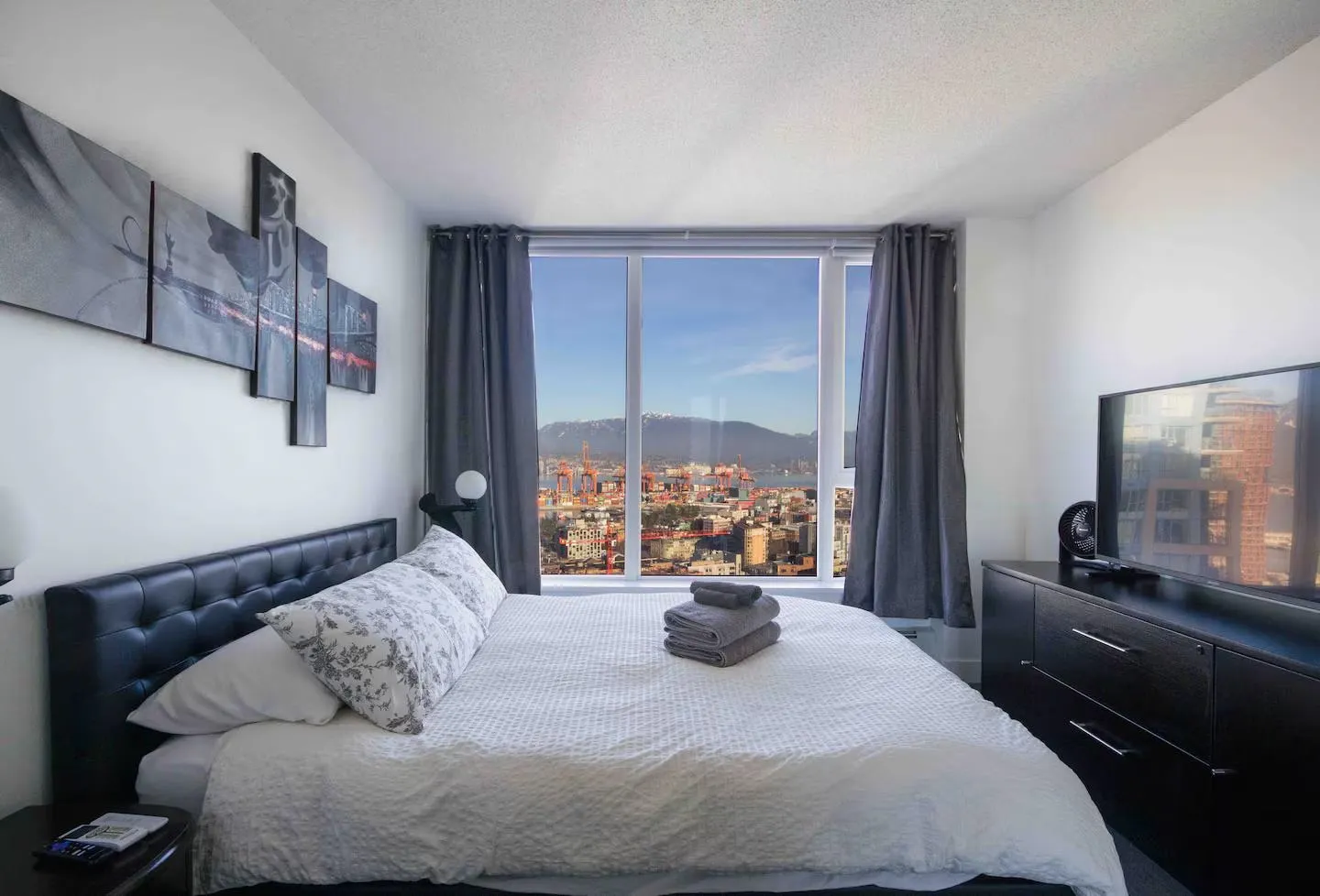 188 Keefer Place #3505
