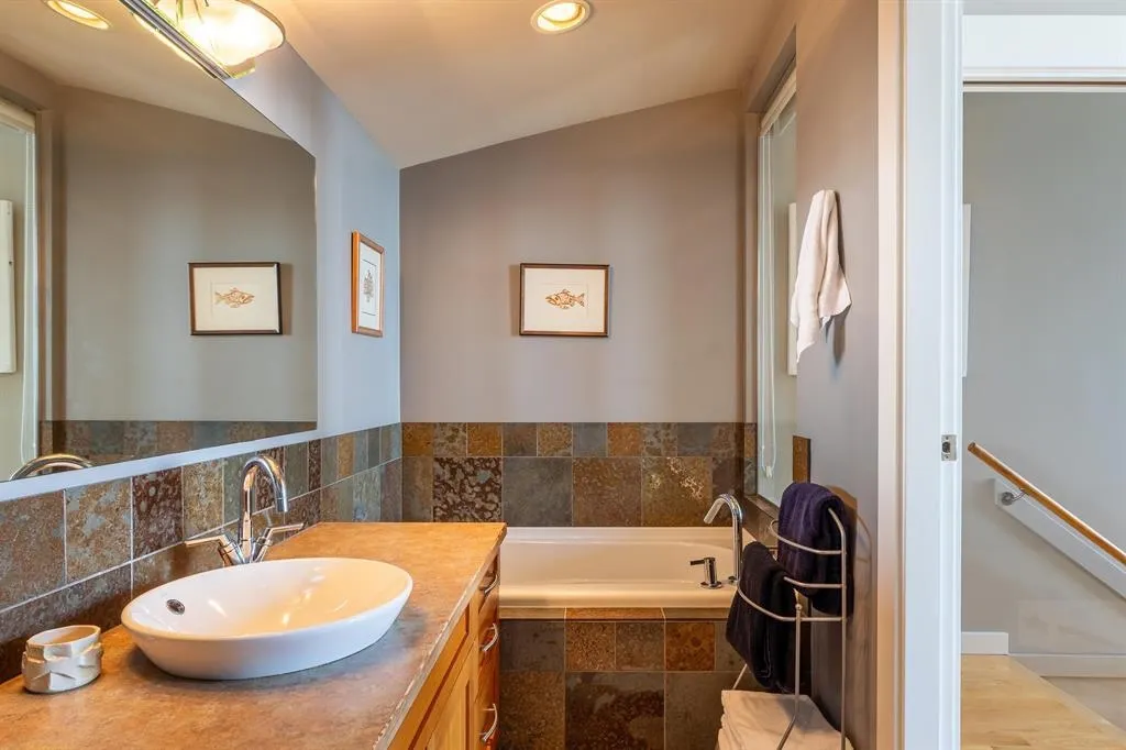 5374 Wakefield Beach Lane
