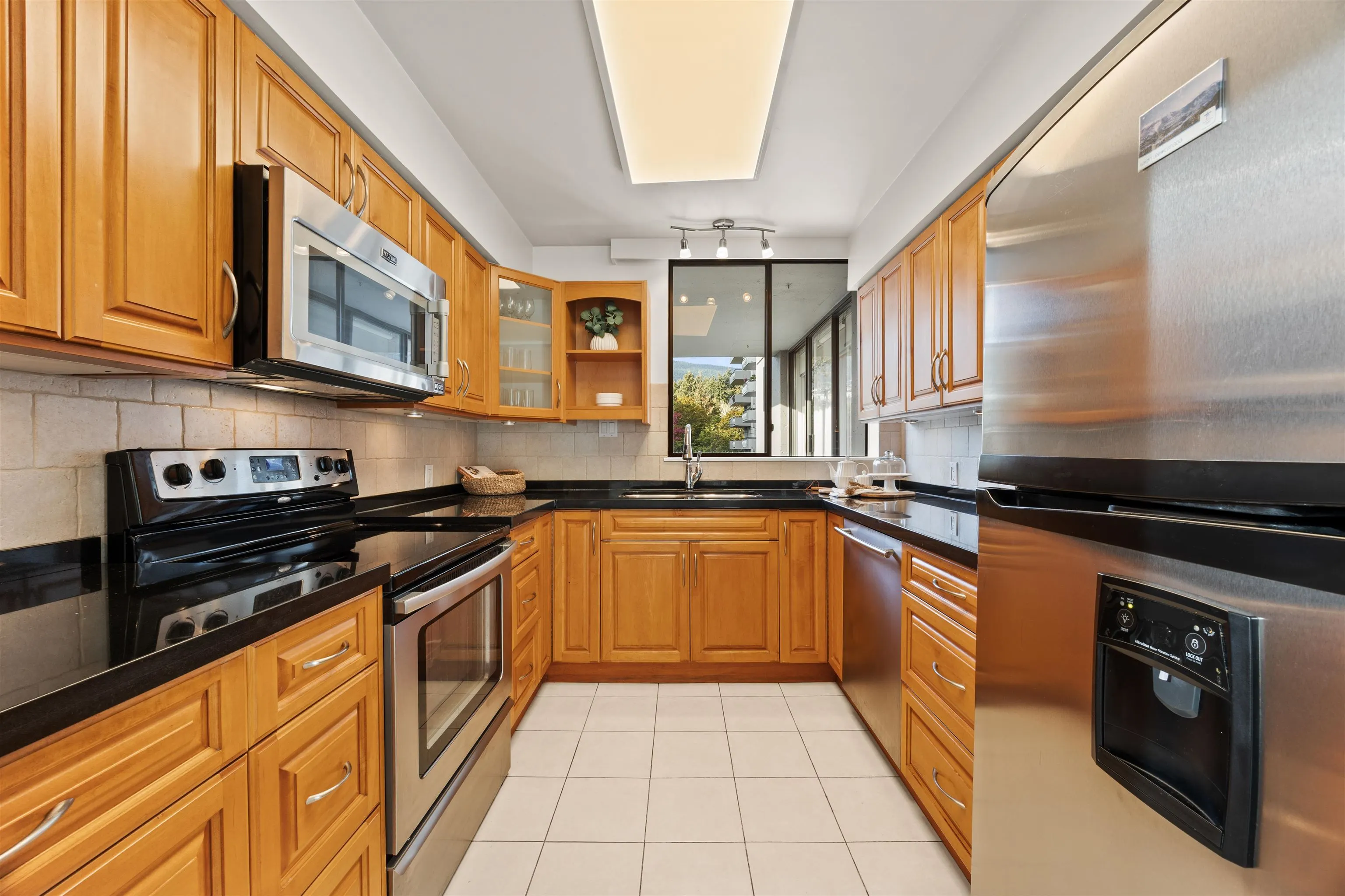 1930 Bellevue Avenue #401