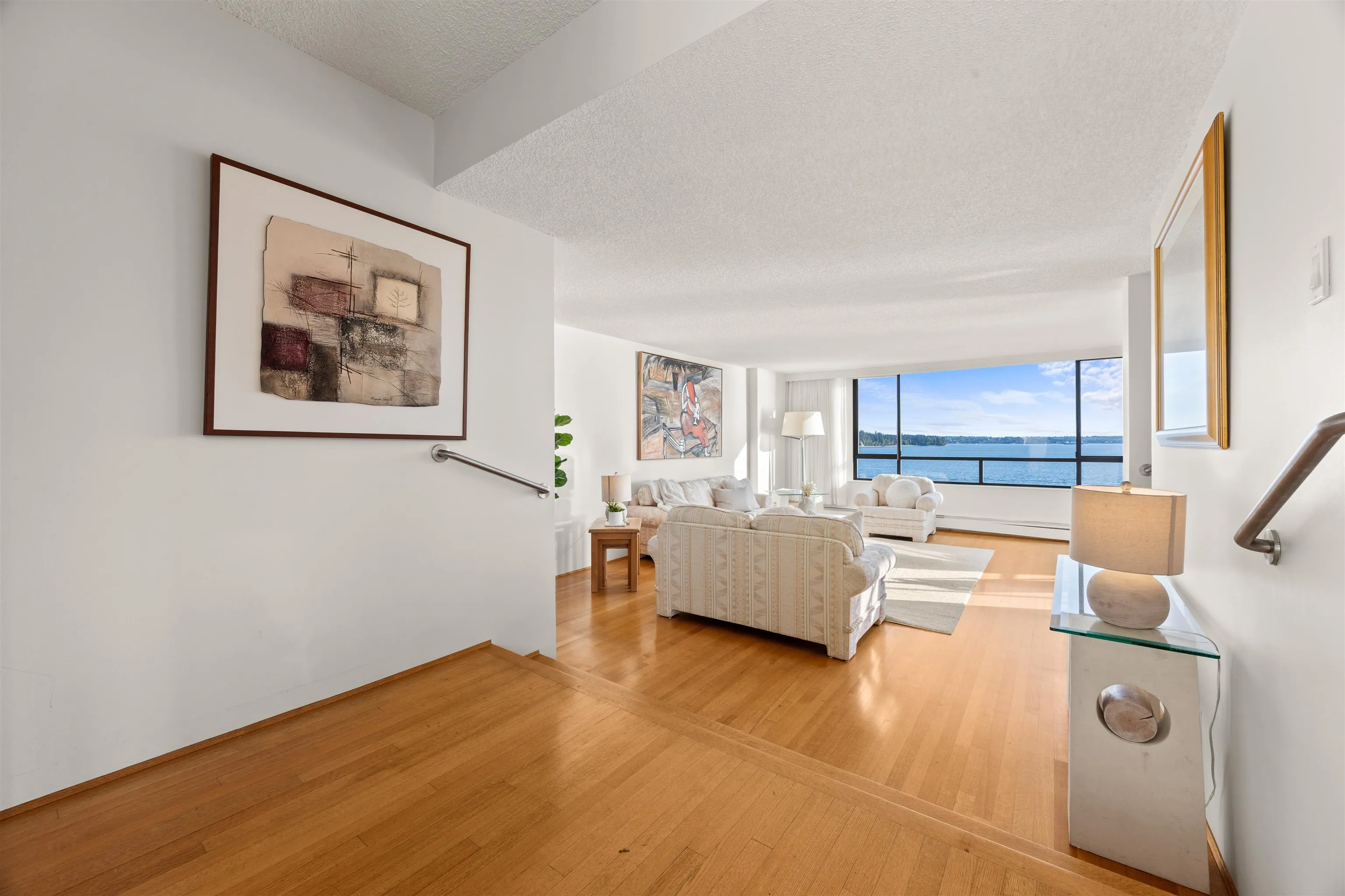 1930 Bellevue Avenue #401