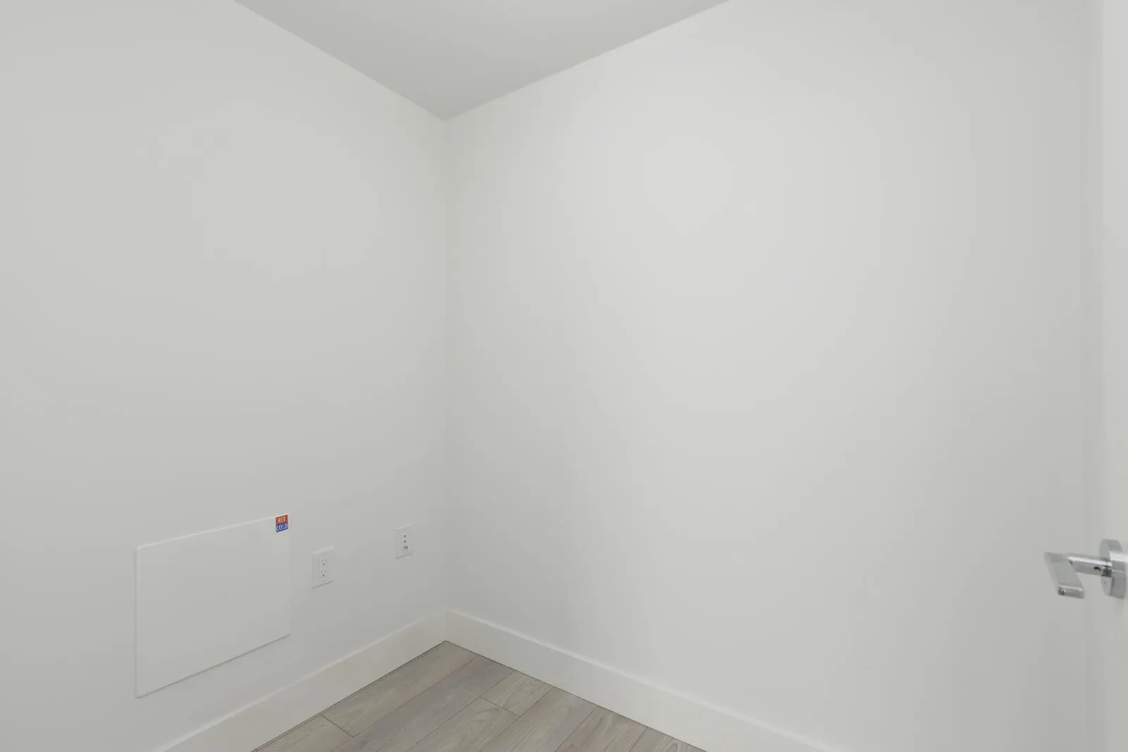 8570 Rivergrass Drive #902