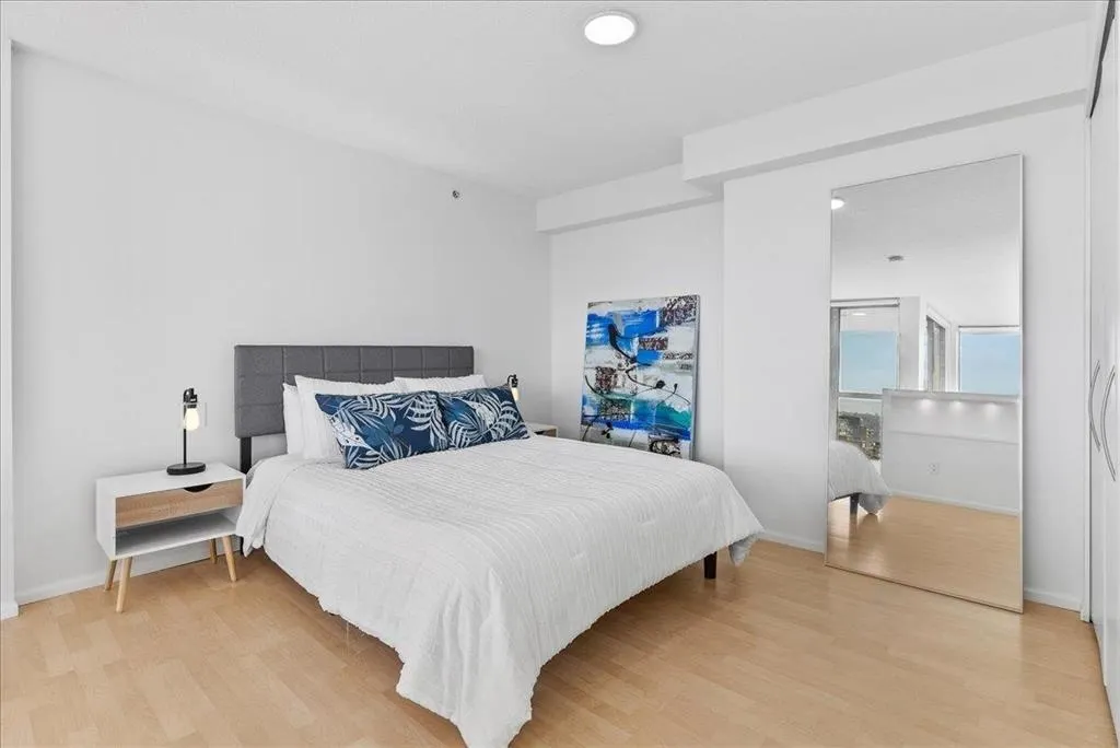 1238 Richards Street #1808