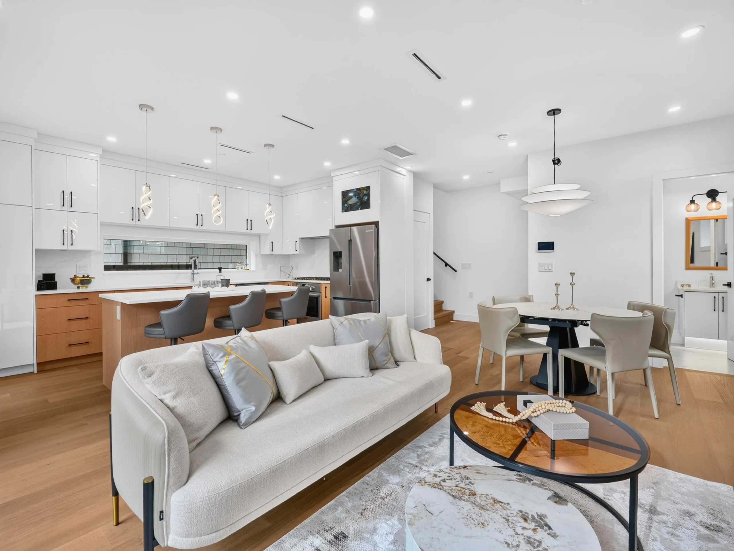 950 W 17th Avenue #2