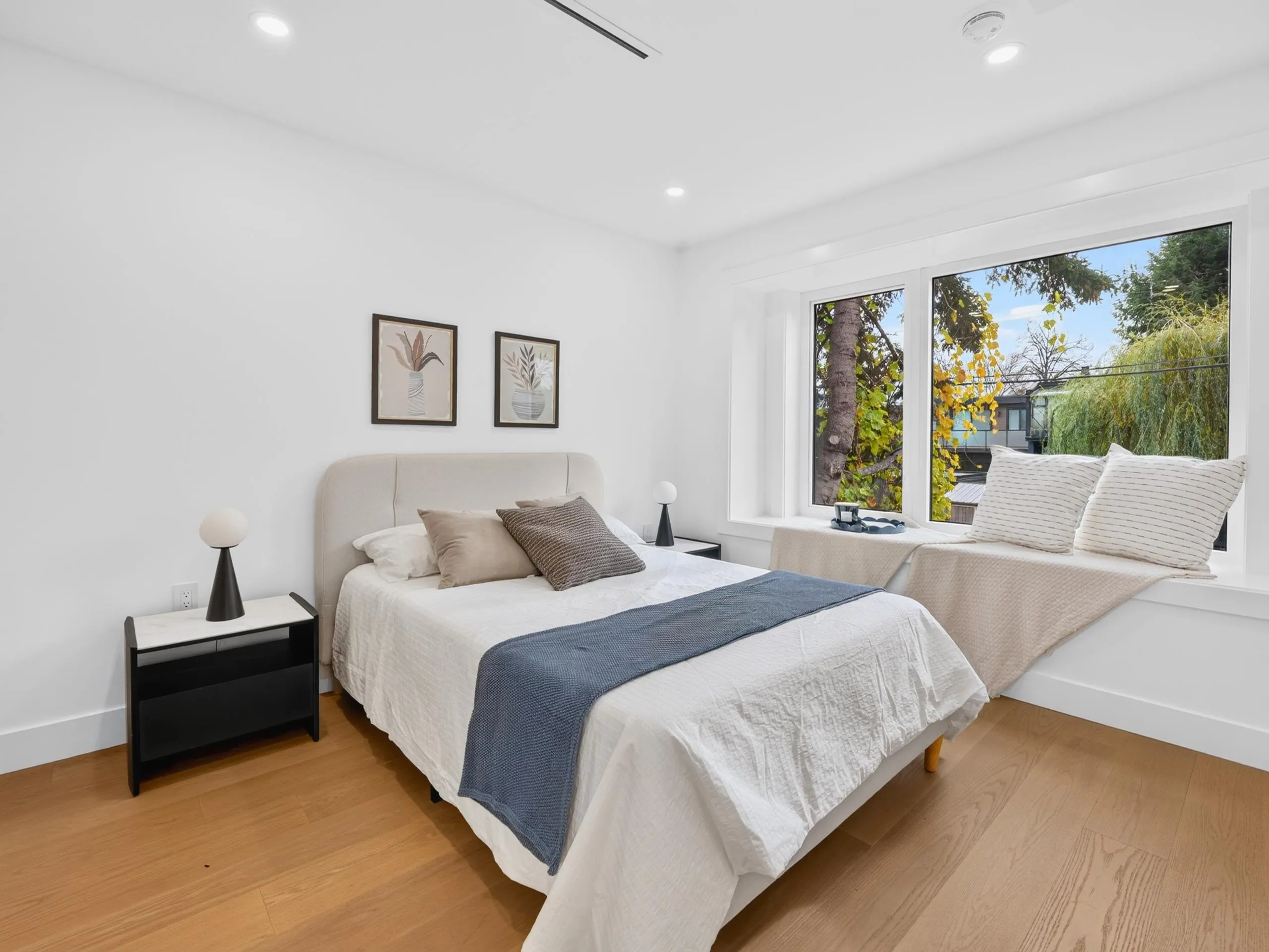 950 W 17th Avenue #2