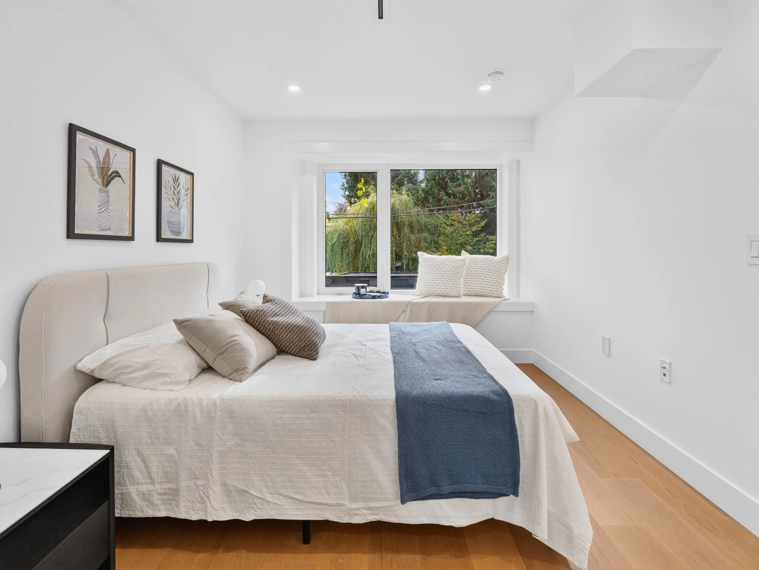 950 W 17th Avenue #2