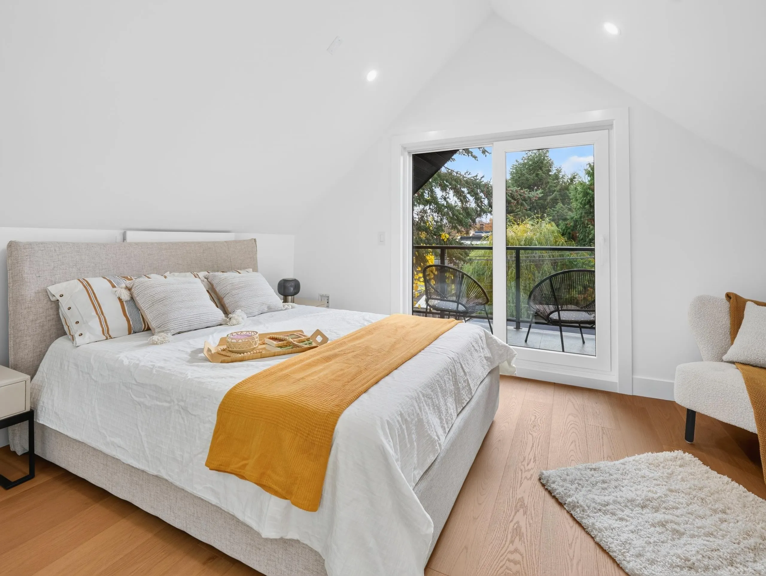 950 W 17th Avenue #2