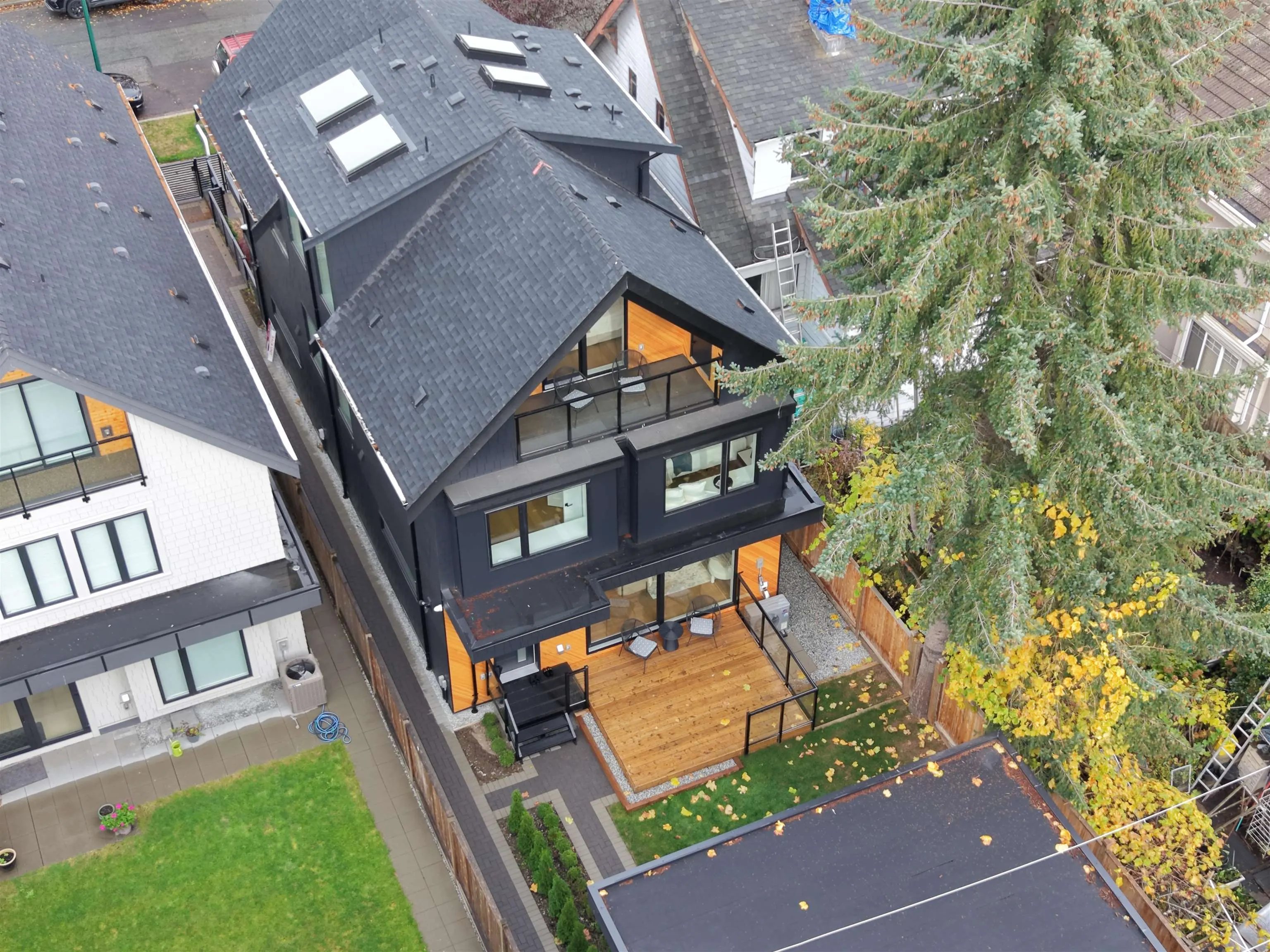 950 W 17th Avenue #2